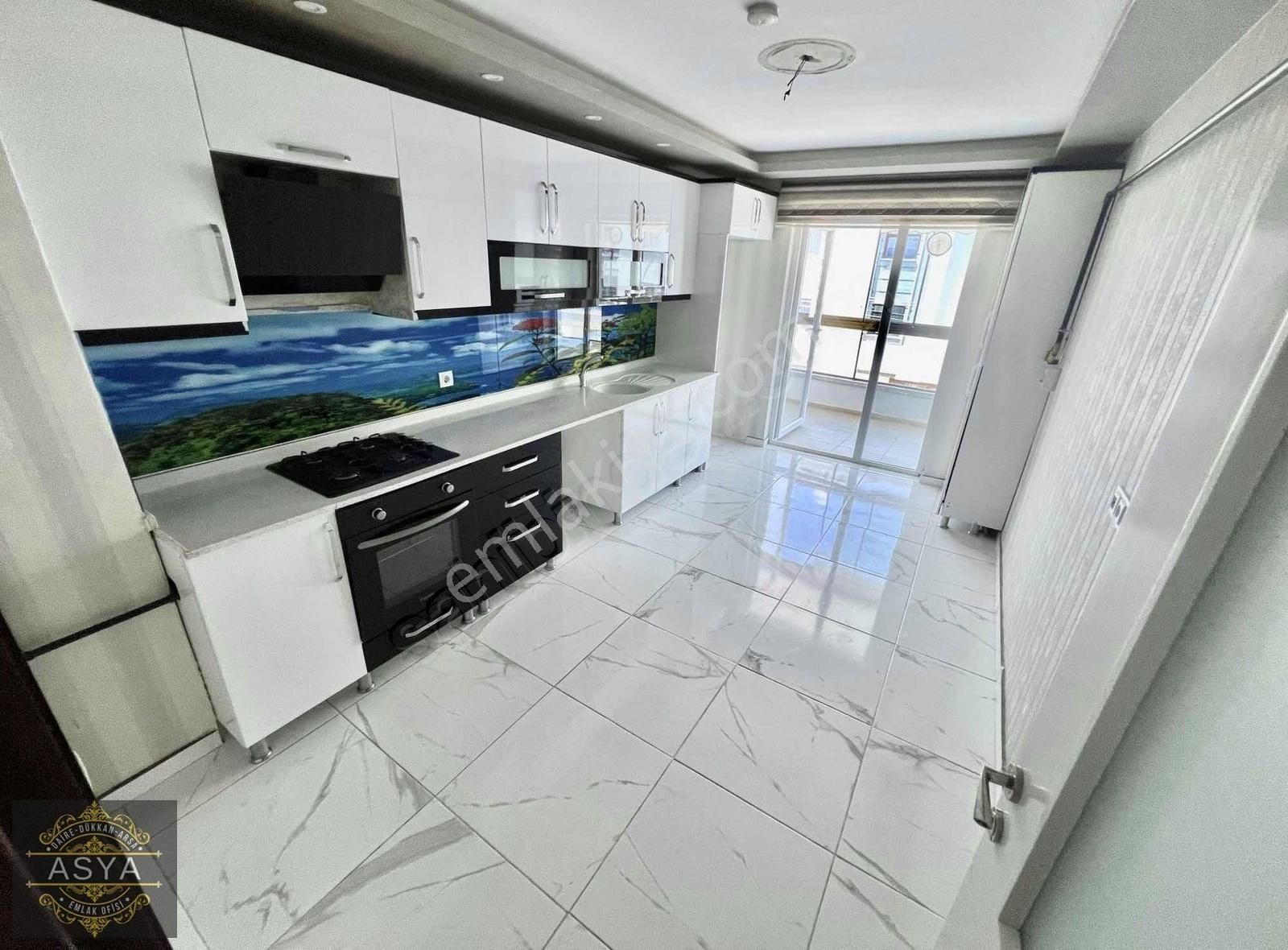 Bağlum Merkezde Yeni Bina 135m Full Yapılı Asansörlü 4+1 2 Banyo