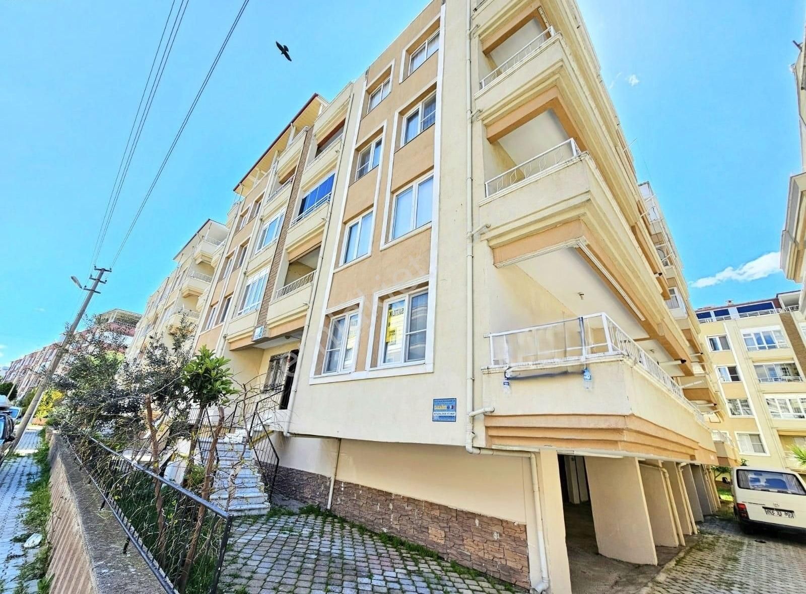 Parladan Krediye Uygun, Şık Tasarımlı, Masrafsız 3+1 Daire!