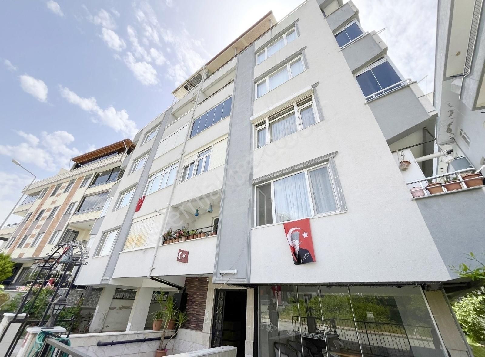 Parladan Ebeveyn Banyolu 3 Wcli Kombili Geniş 3+1 Fırsat Daire