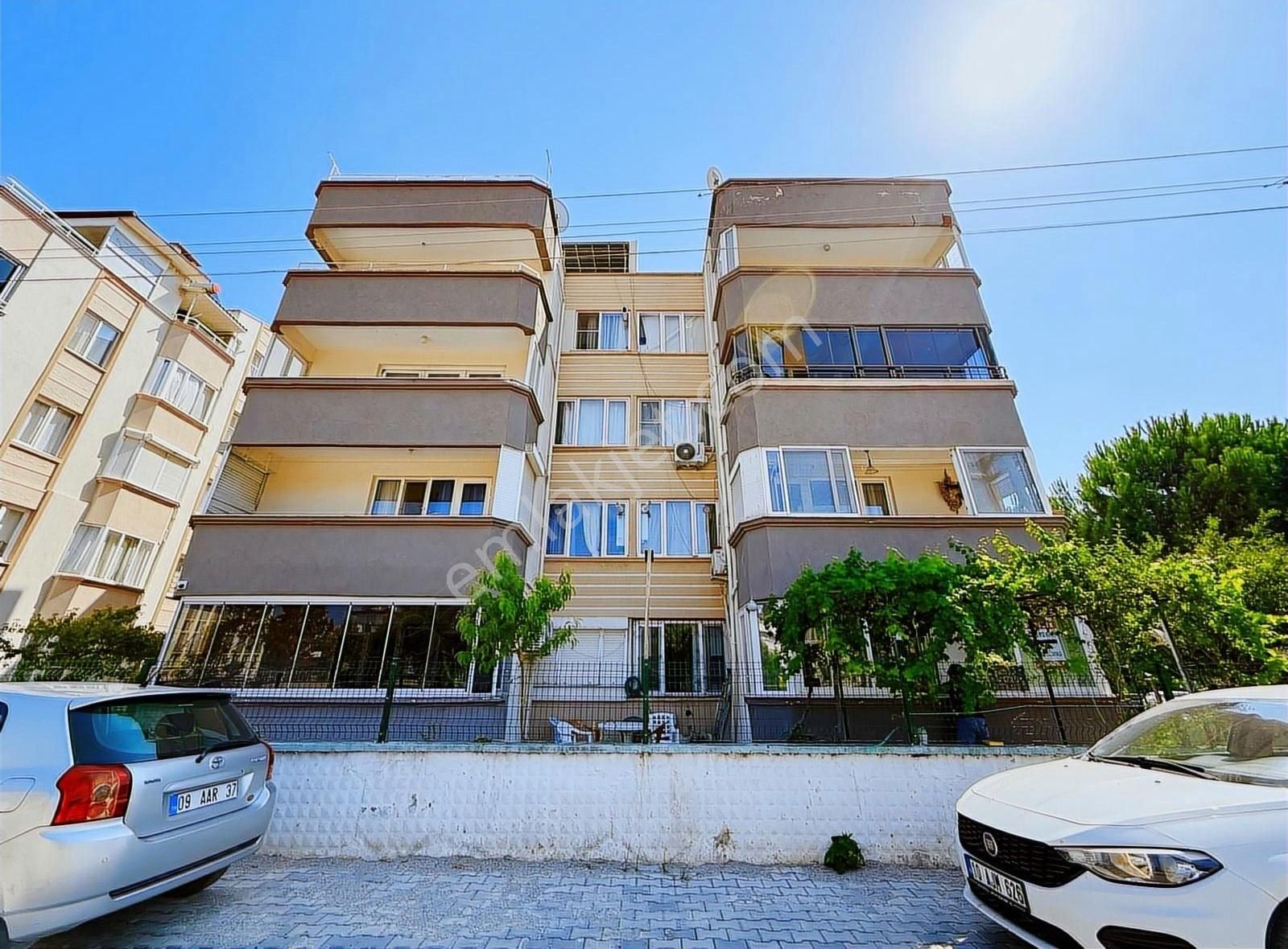 Parladan Yüksek Giriş, Ön Cephe, Bahçe Kullanımlı 2+1 Daire!
