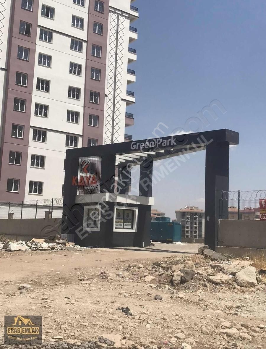 Eras Gayrimenkul'den Üçkuyular Satılık 2,5+1 Dairemiz Mevcut