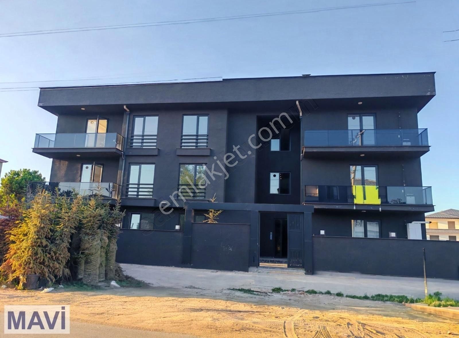 Karasu'da Havuzlu Sitede Kaliteli, Şık Tasarım, Remax Mavi - Görsel 34