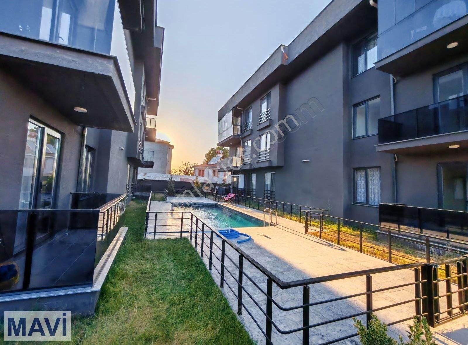 Karasu'da Havuzlu Sitede Kaliteli, Şık Tasarım, Remax Mavi - Görsel 28