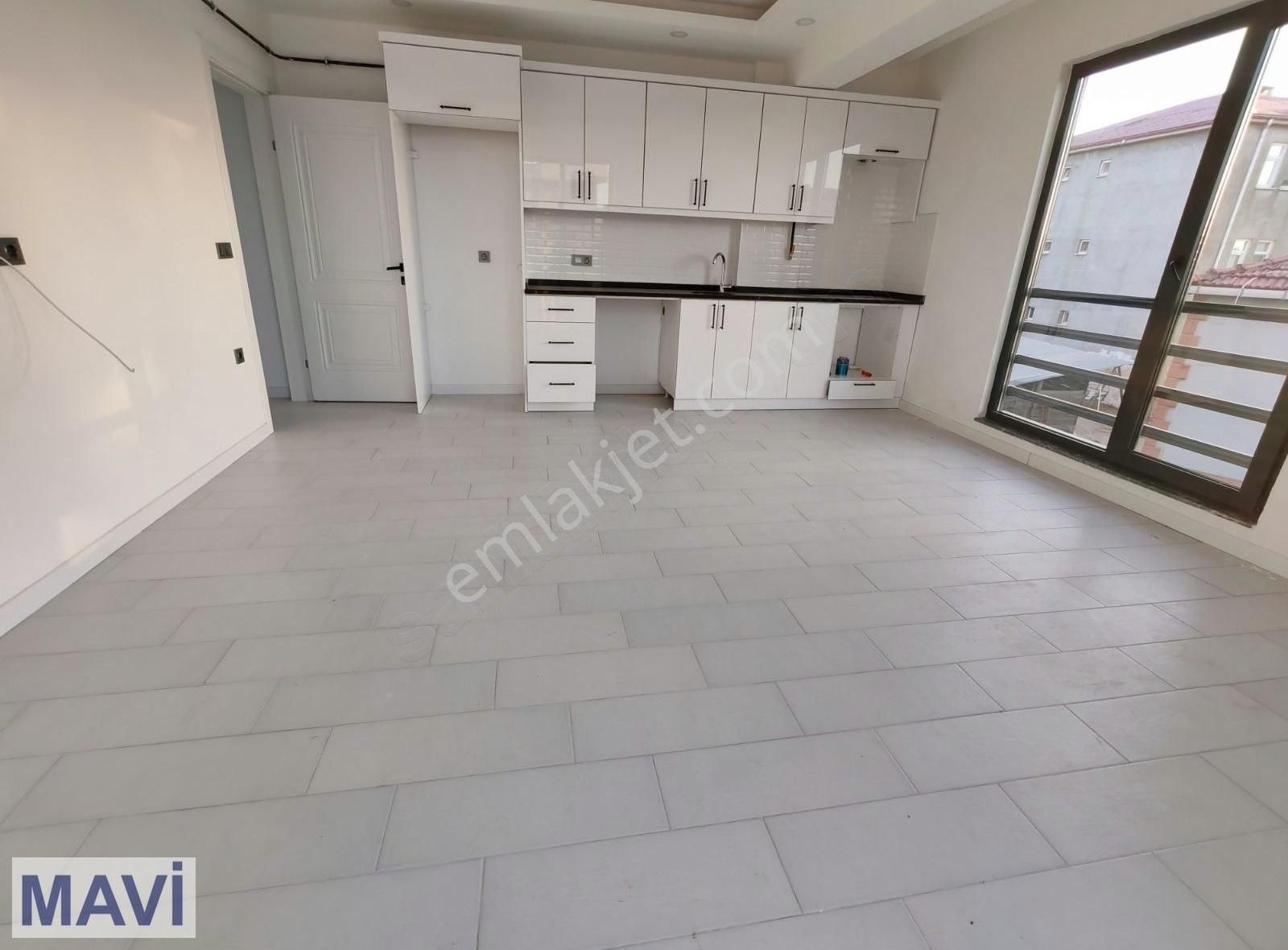 Karasu'da Havuzlu Sitede Kaliteli, Şık Tasarım, Remax Mavi - Görsel 2