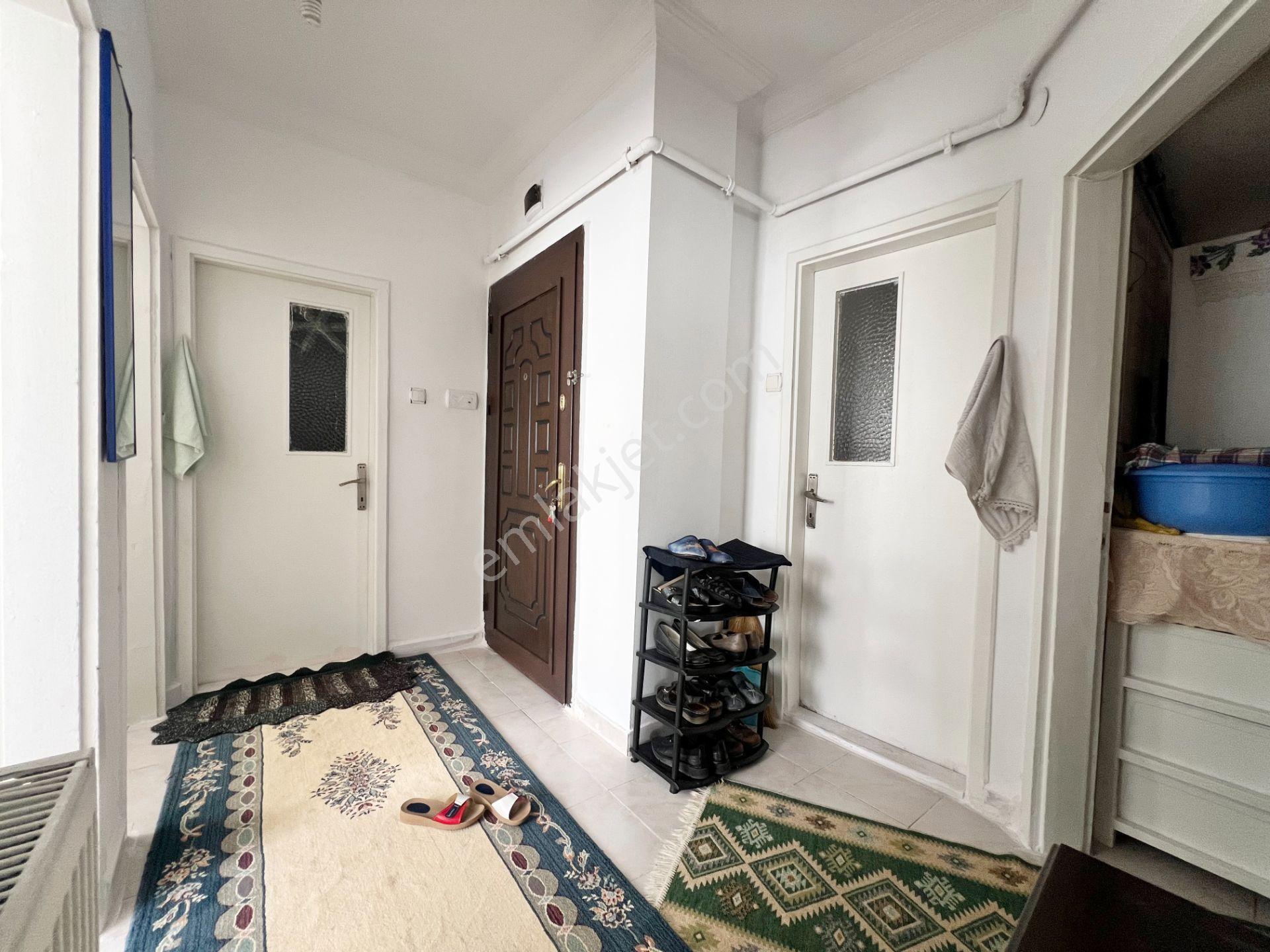 Cihandan Özlem Cadde Üzeri Estergon Cadde Paralelinde 2+1 Daire - Görsel 18