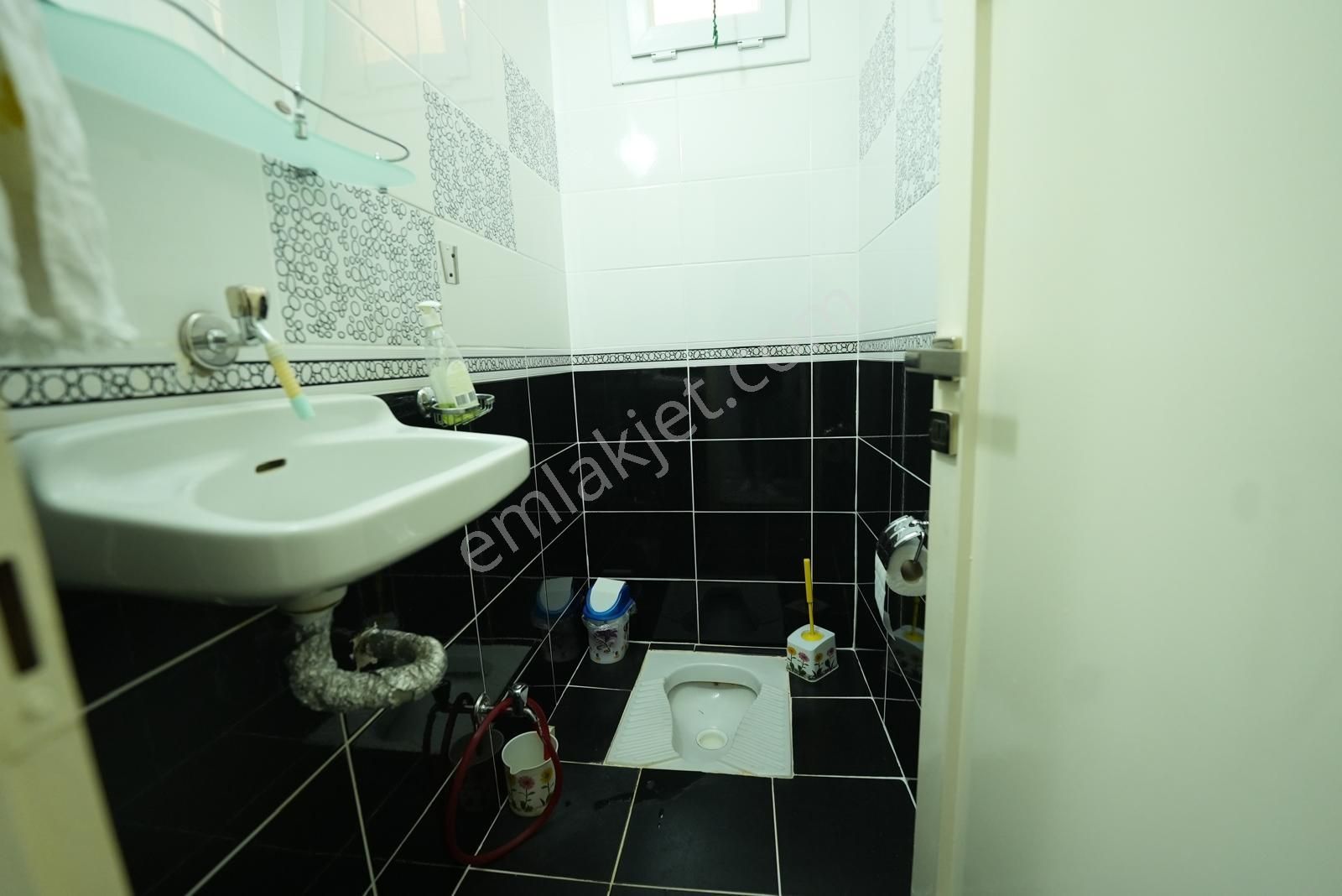 Amerikan Koleji Tramvaya Denize Yakın Bakımlı - Görsel 12