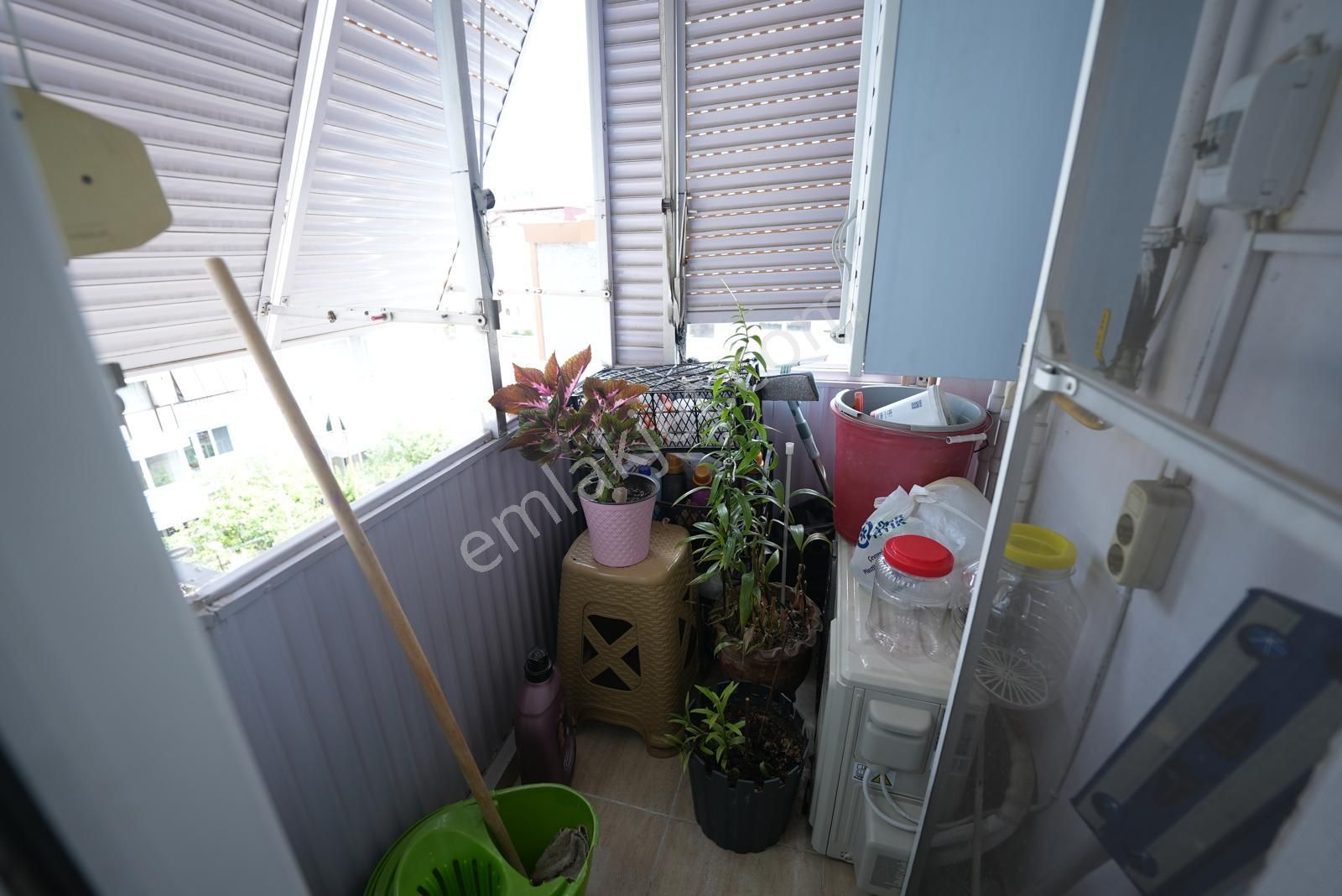 Amerikan Koleji Tramvaya Denize Yakın Bakımlı - Görsel 22