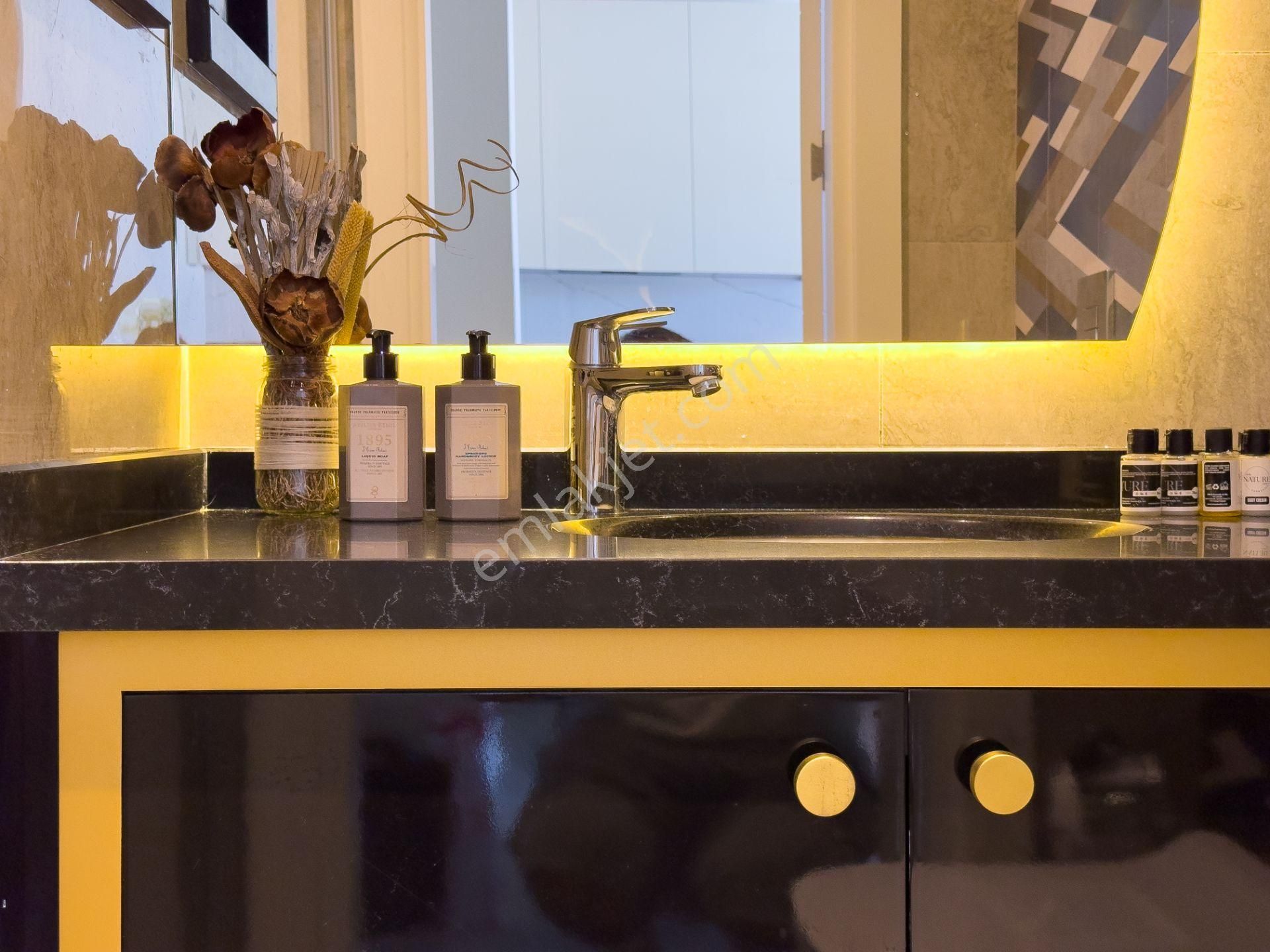 Alanya'nın Merkezinde Denize 300m Mesefade Otel Gibi Tatil Keyfi - Görsel 12