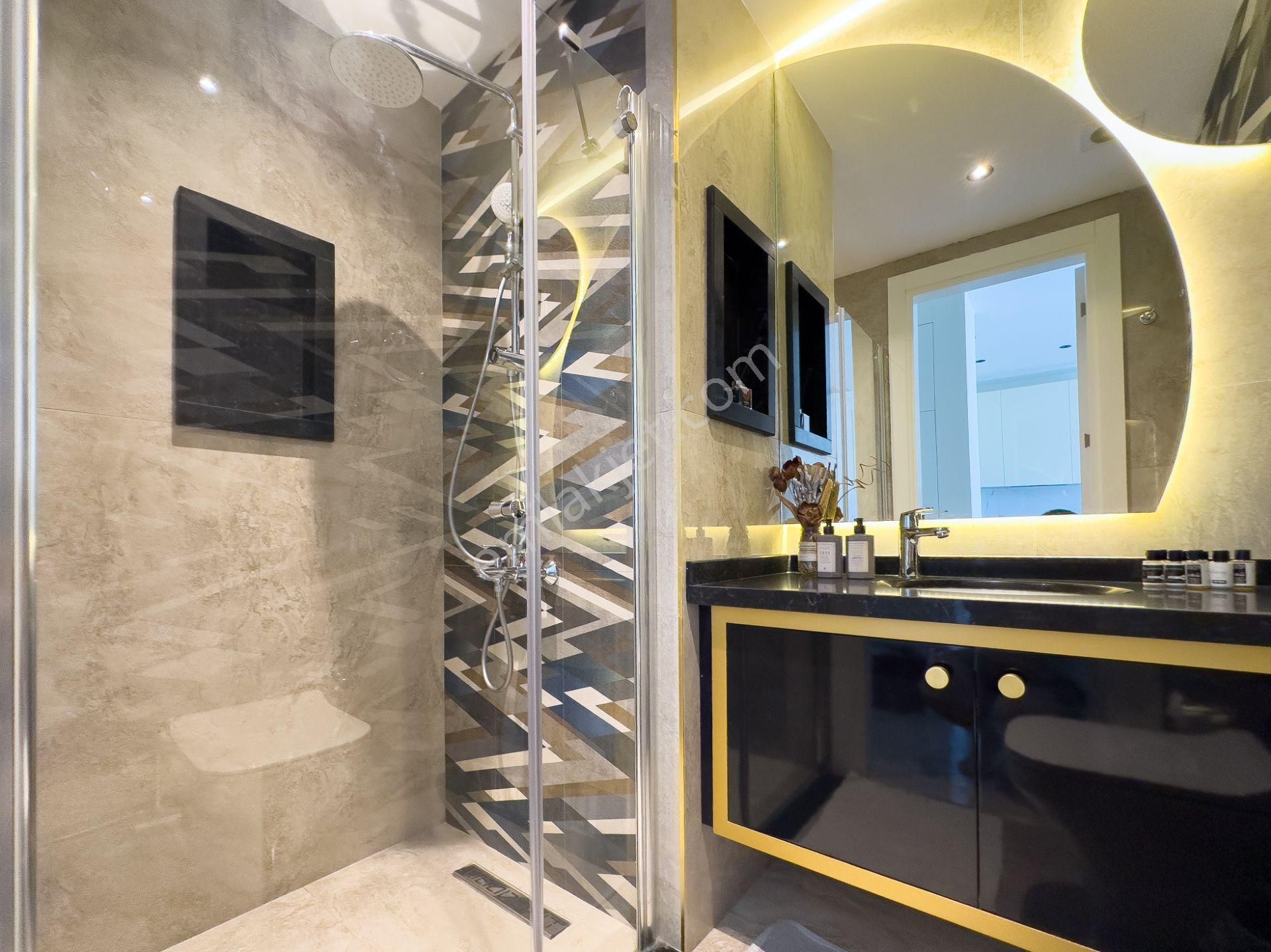 Alanya'nın Merkezinde Denize 300m Mesefade Otel Gibi Tatil Keyfi - Görsel 11