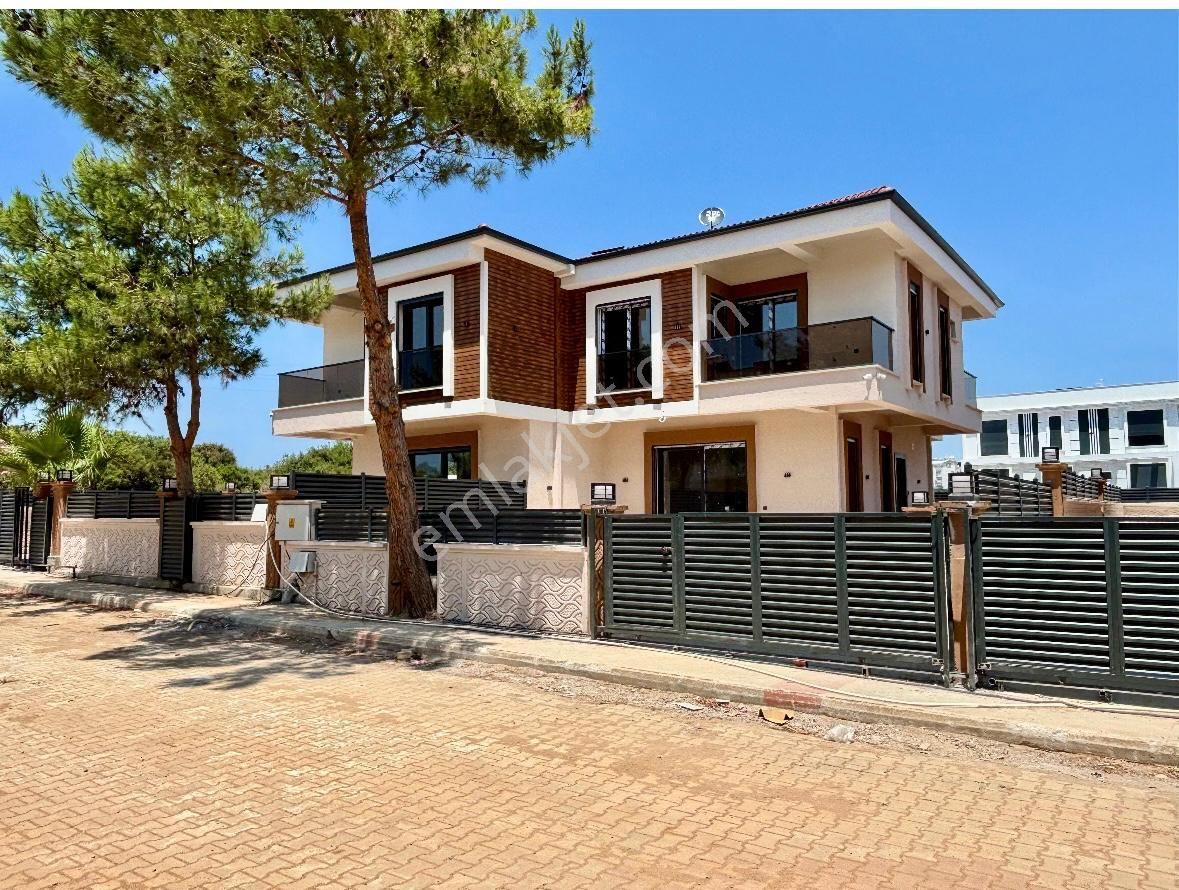 Didim Çamlık Mahallesi’nde Denize Yürüme Mesafesinde Satılık Müstakil Havuzlu Villa