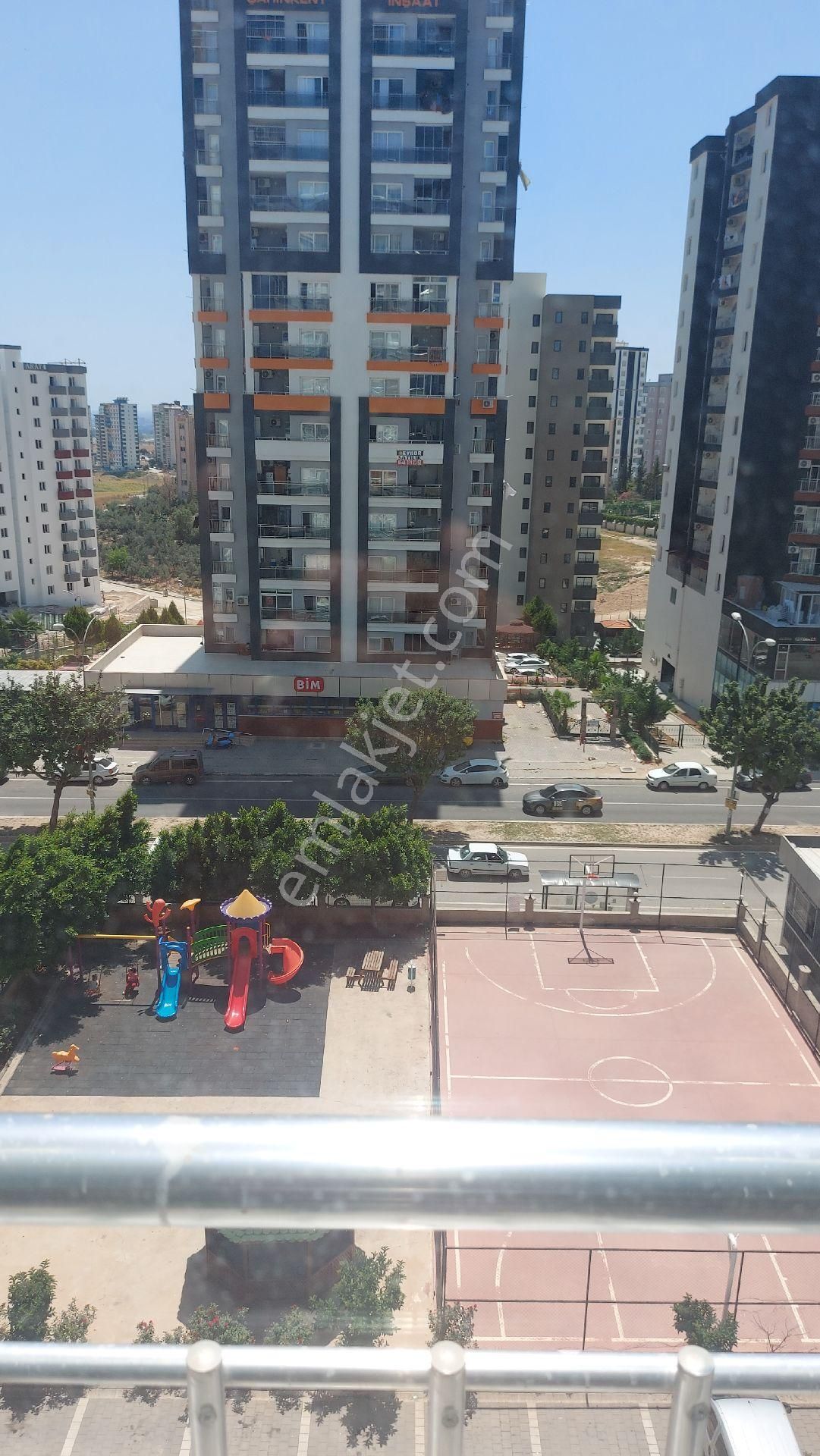 Birlik'ten 3+1 Yüksek Kredi İmkanlı Doğalgazlı İskanlı Cam Balkonlu Satlık Daire