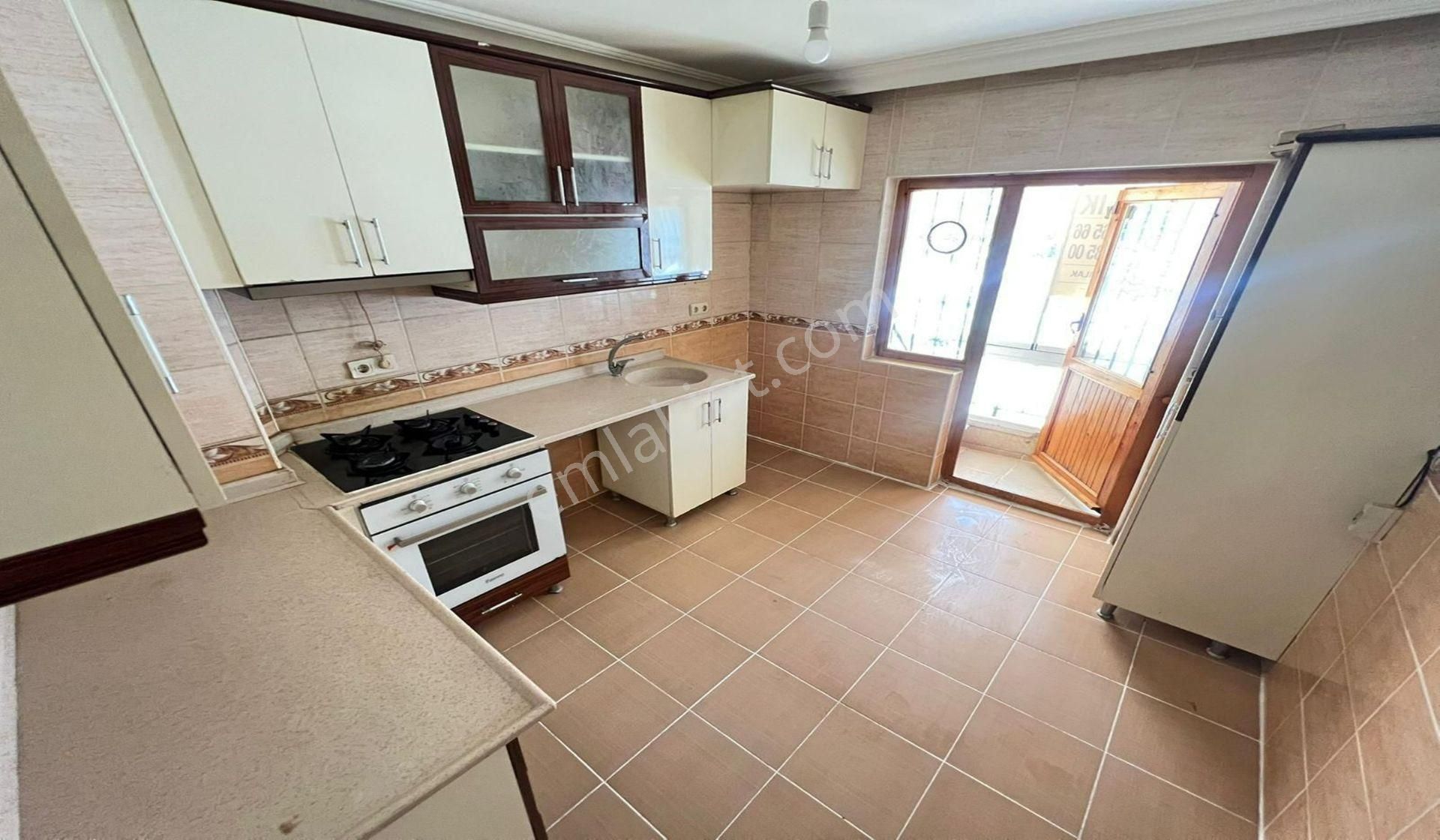 Yaylada Cadde Yakını 4+1 Ebeveyn Banyolu Kat Konumunda
