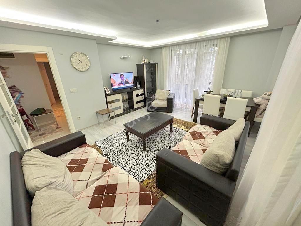 Kaçmaz'dan Koru Parkına Komşu Bahçe Kullanımlı 2+1 Giriş Katı