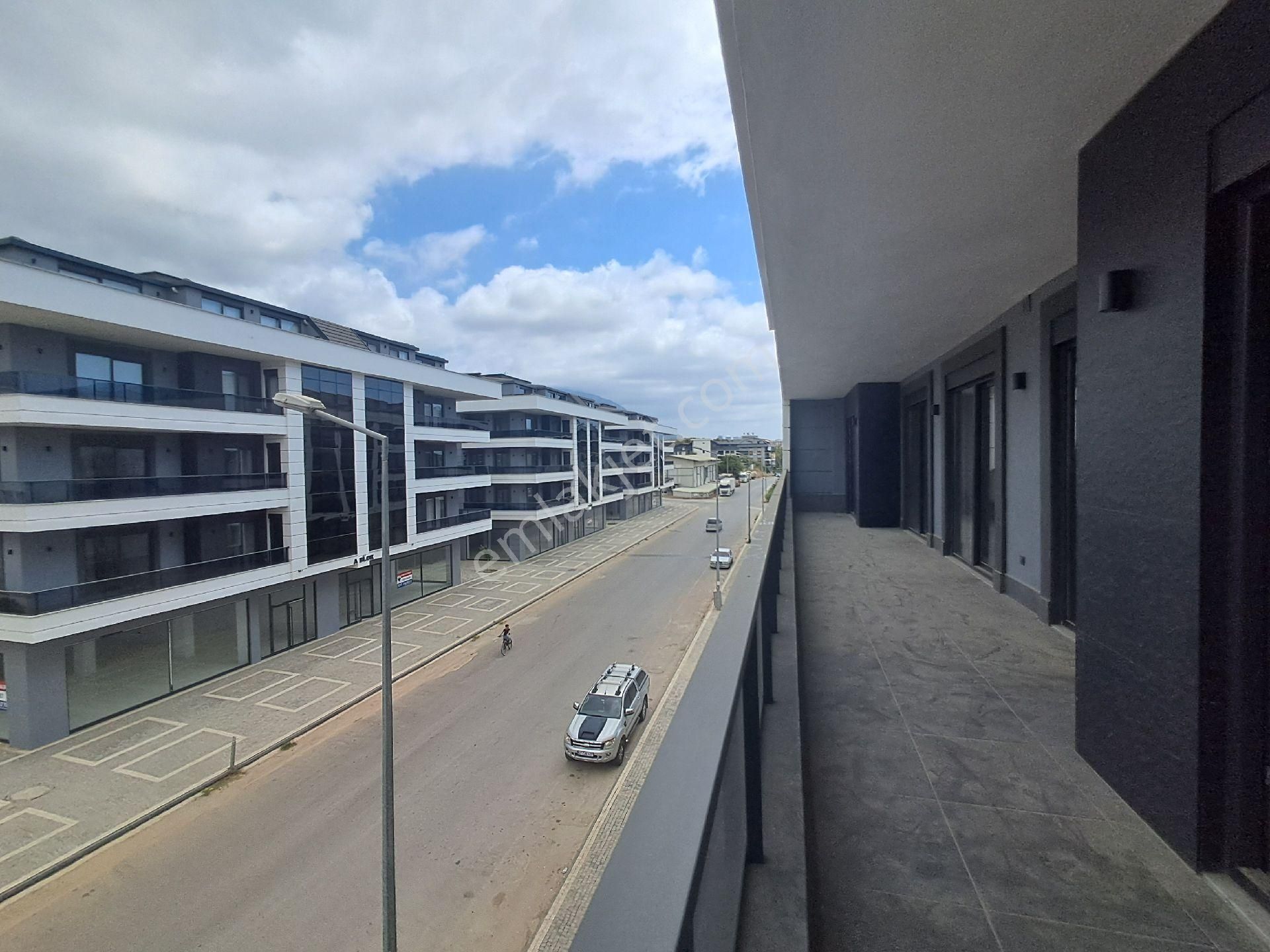 3+1 Satılık Site İçerisinde Ayrı Mutfak Daire - Görsel 12