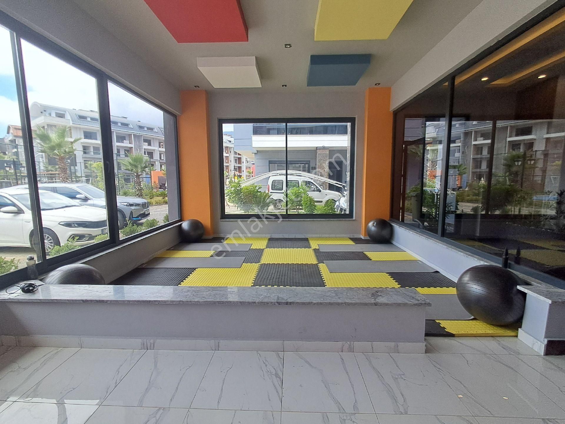 3+1 Satılık Site İçerisinde Ayrı Mutfak Daire - Görsel 31