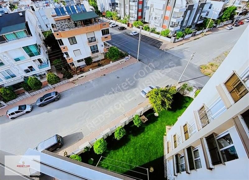 Güzeloba'da Site İçerisinde Eşyalı Kiralık 2+1 Daire - Görsel 2