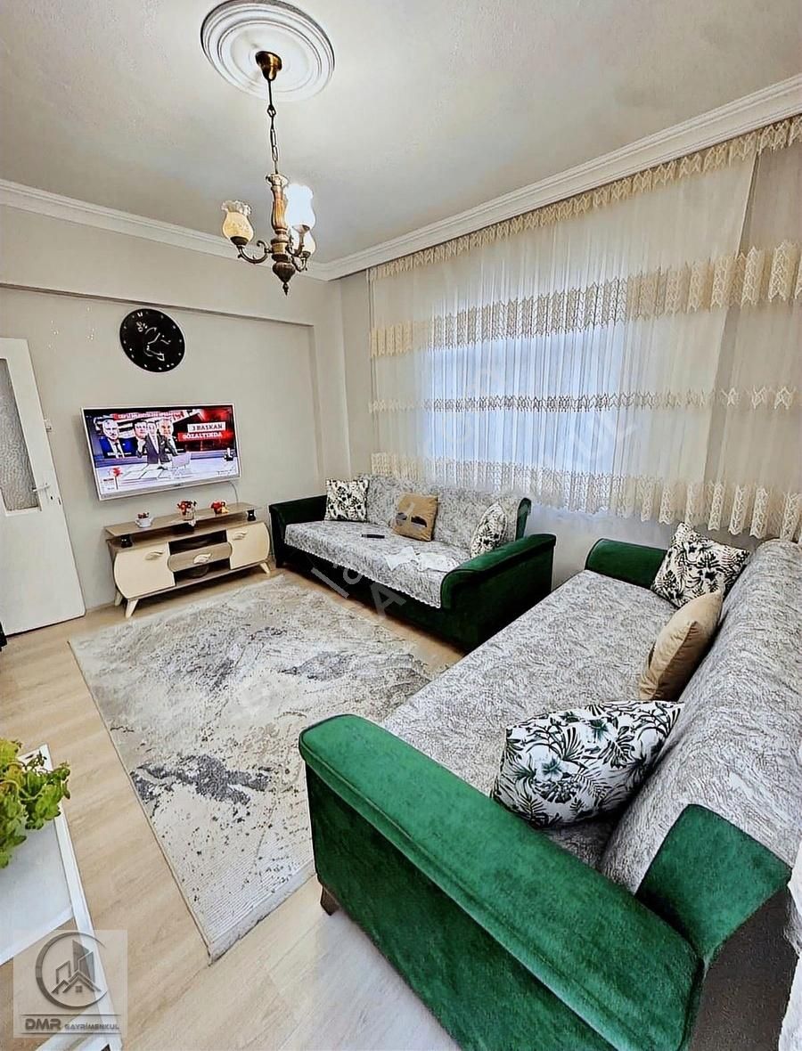 Dmr'den Çarşıda Nenehatun Cad. Yakını 3+1 Satılık Ara Kat Daire