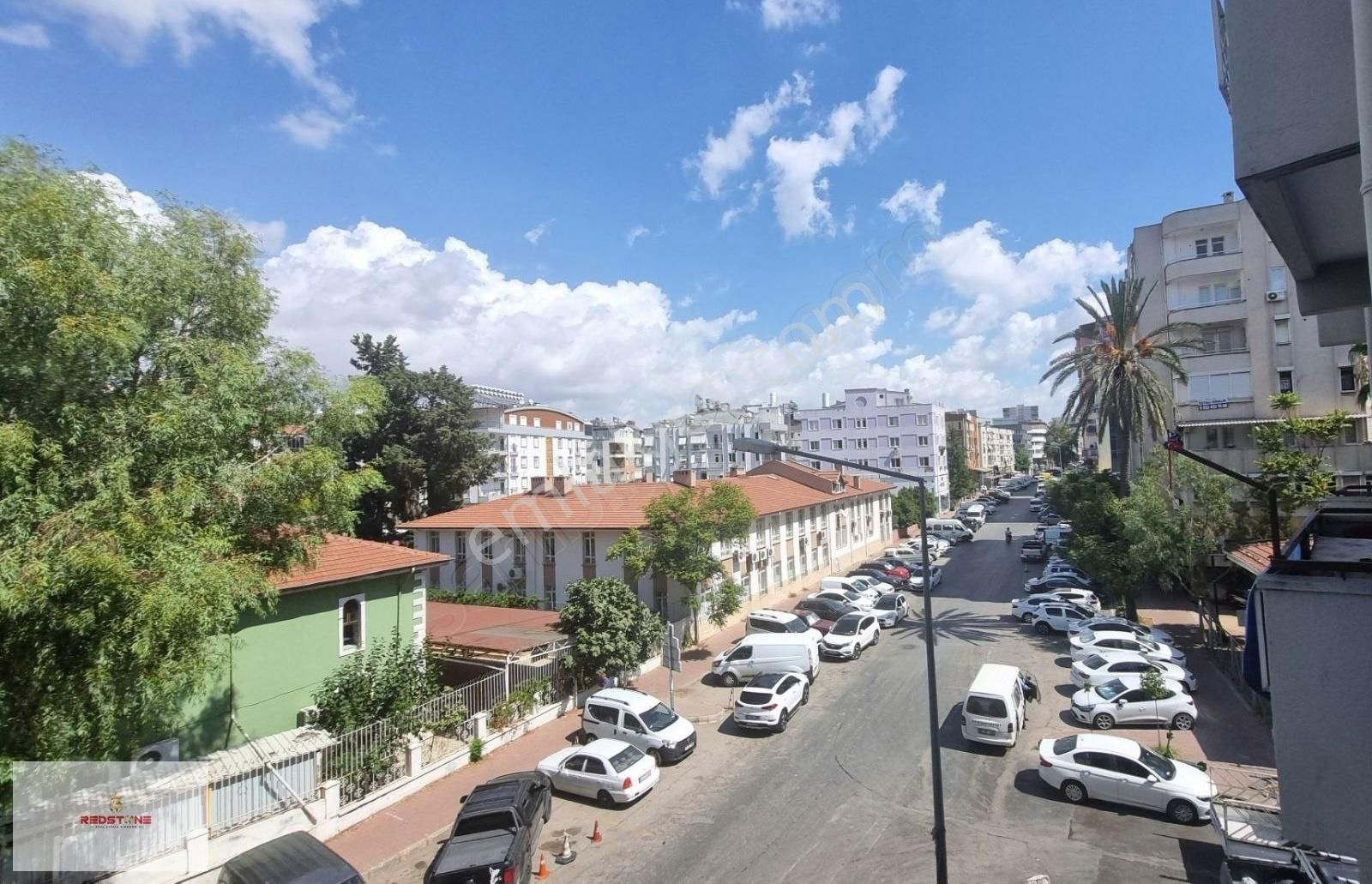 Tahılpazırı Merkezi Konumda 3+1 Satılık Daire