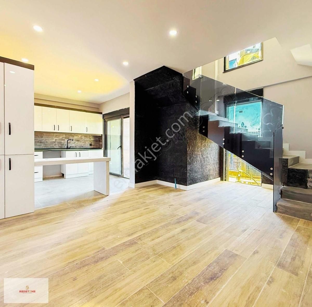 Belek'te Site İçerisinde İskanlı, Ortak Havuzlu, 4+1 Butik Villa