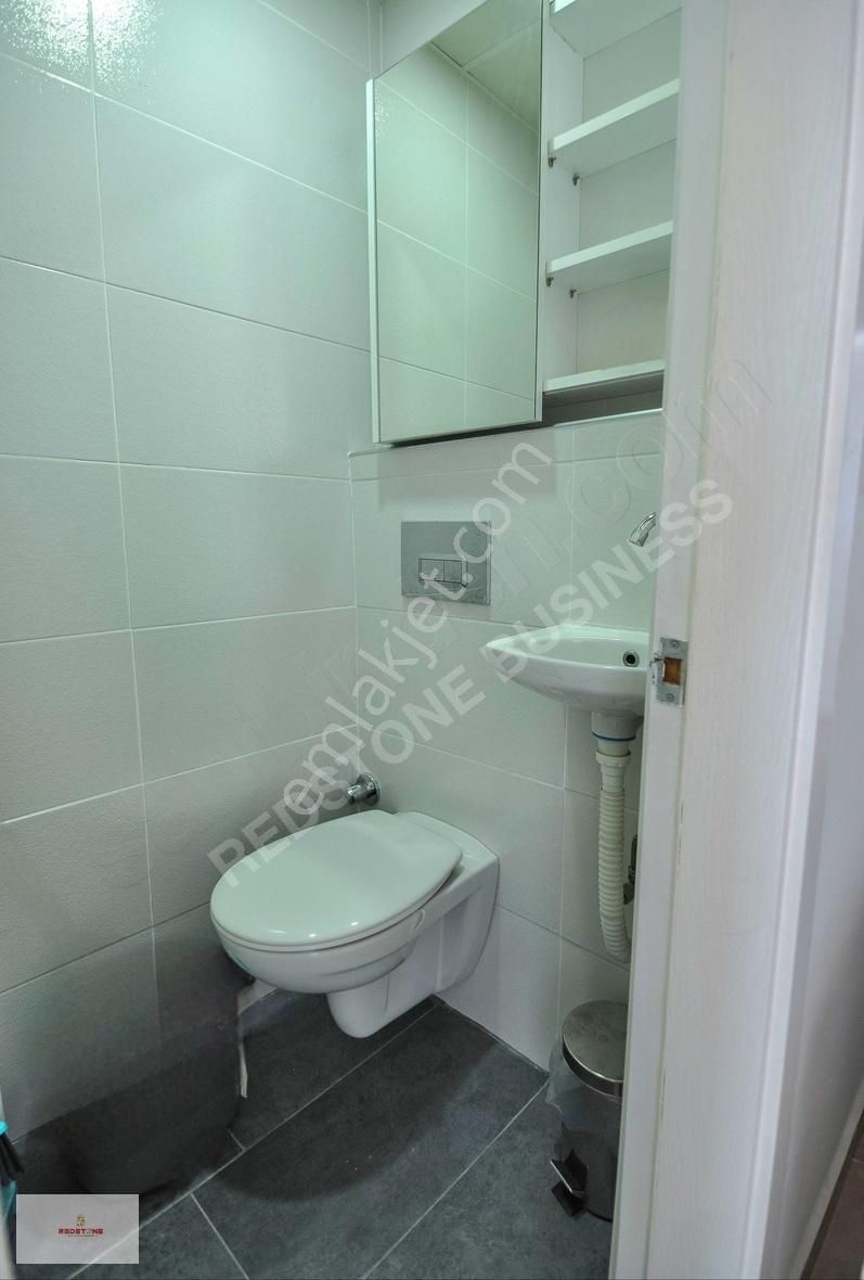 Konyaaltı Uncalı Cadde Üzeri Otoparklı 3+1 Satılık Daire