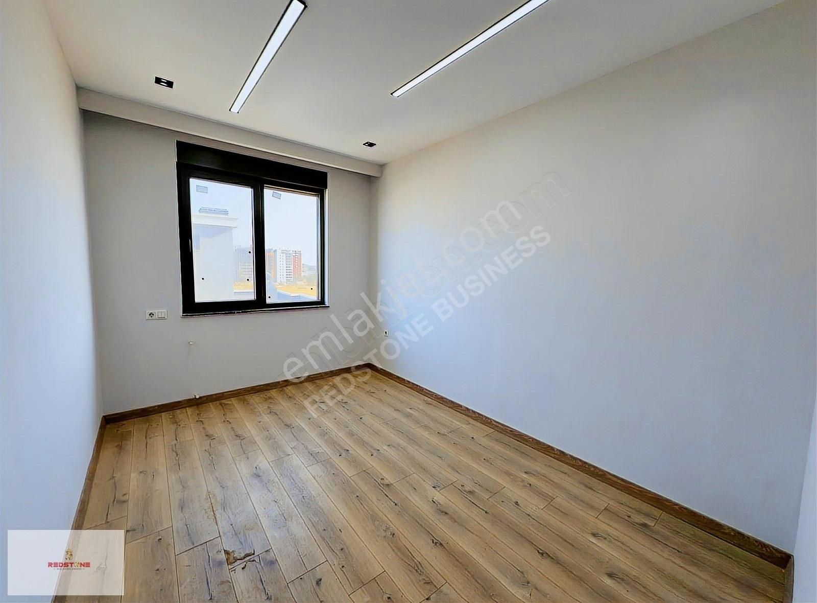 Modern Yaşamın Zirvesinde Altıntaşta En Üst Kat 1+1 Daire - Görsel 2