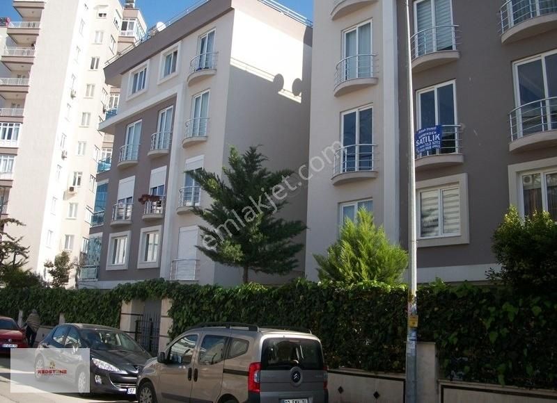 Meydan Kavağında Havuzlu Site İçerisinde 2+1 Fırsat Daire!