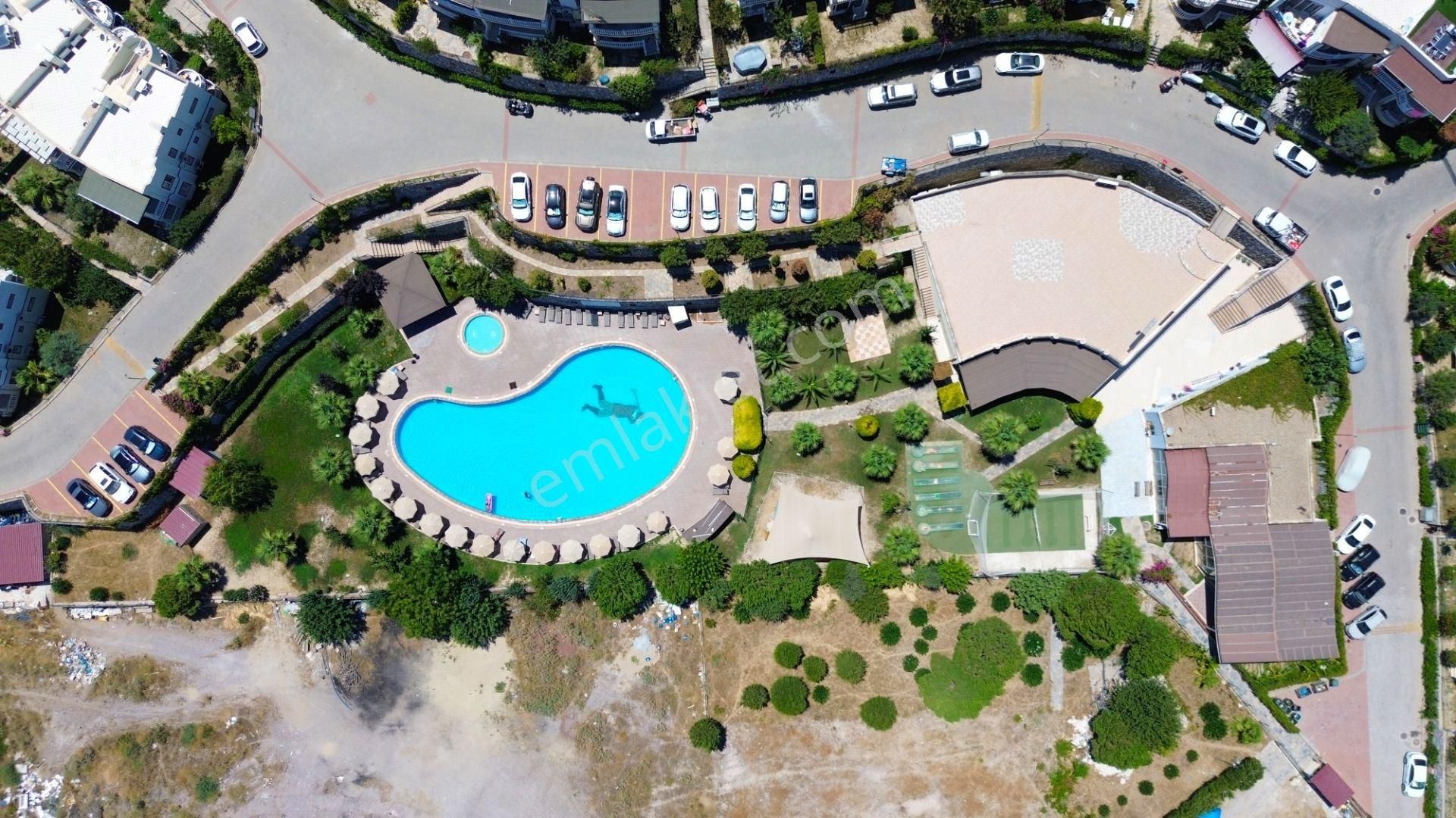 Boğaziçi'nde Müstakil Havuzlu Bahçeli Tam Müstakil Dubleks Villa - Görsel 4