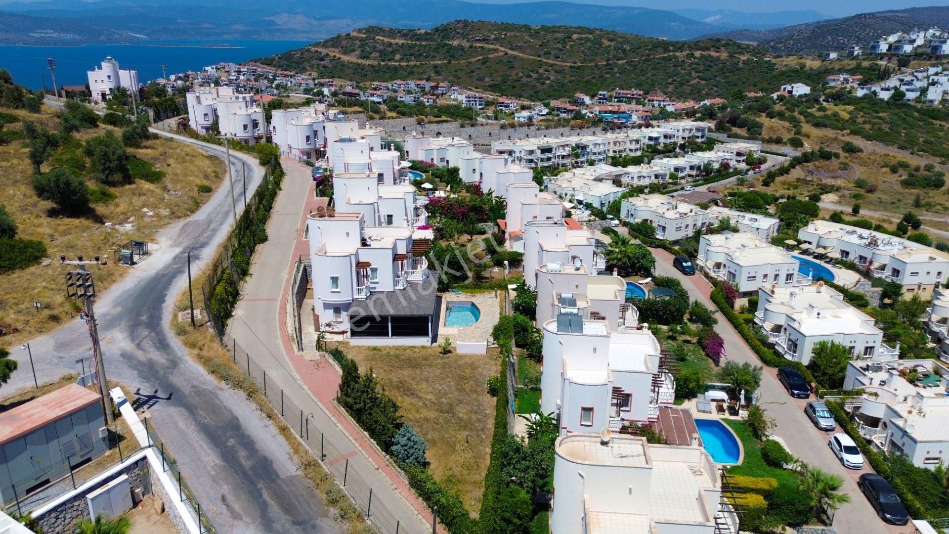 Boğaziçi'nde Müstakil Havuzlu Bahçeli Tam Müstakil Dubleks Villa - Görsel 6