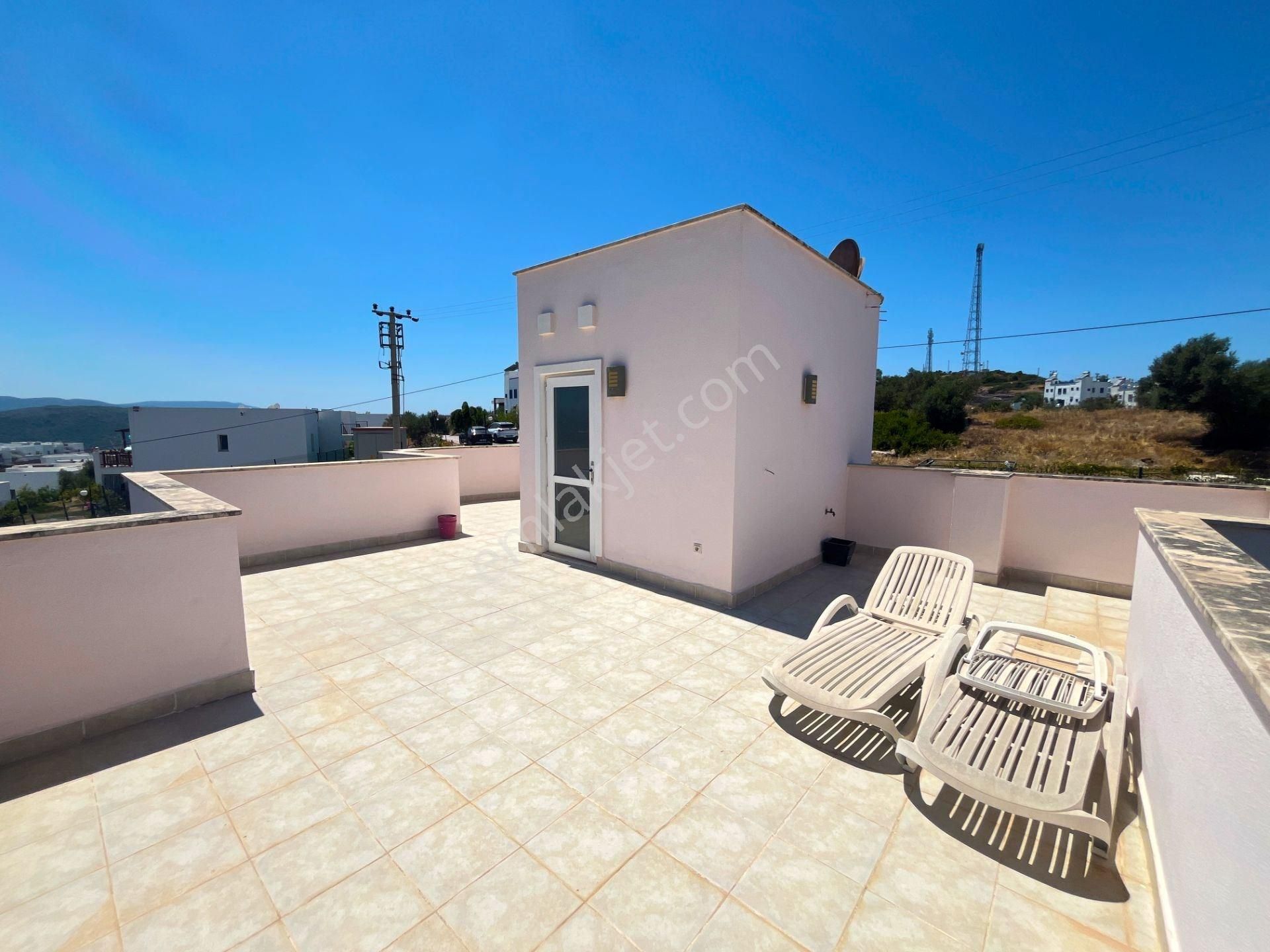 Boğaziçi'nde Müstakil Havuzlu Bahçeli Tam Müstakil Dubleks Villa - Görsel 33