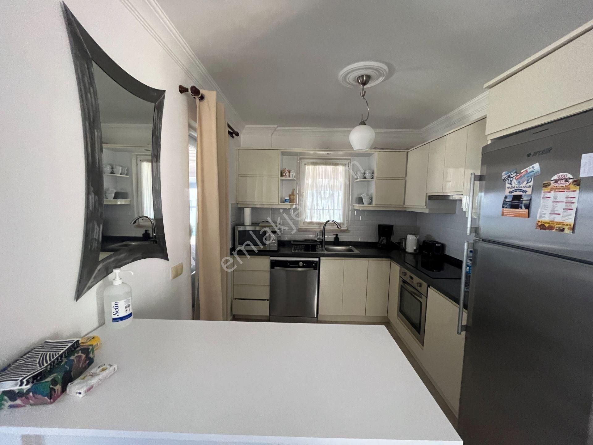 Boğaziçi'nde Müstakil Havuzlu Bahçeli Tam Müstakil Dubleks Villa - Görsel 16