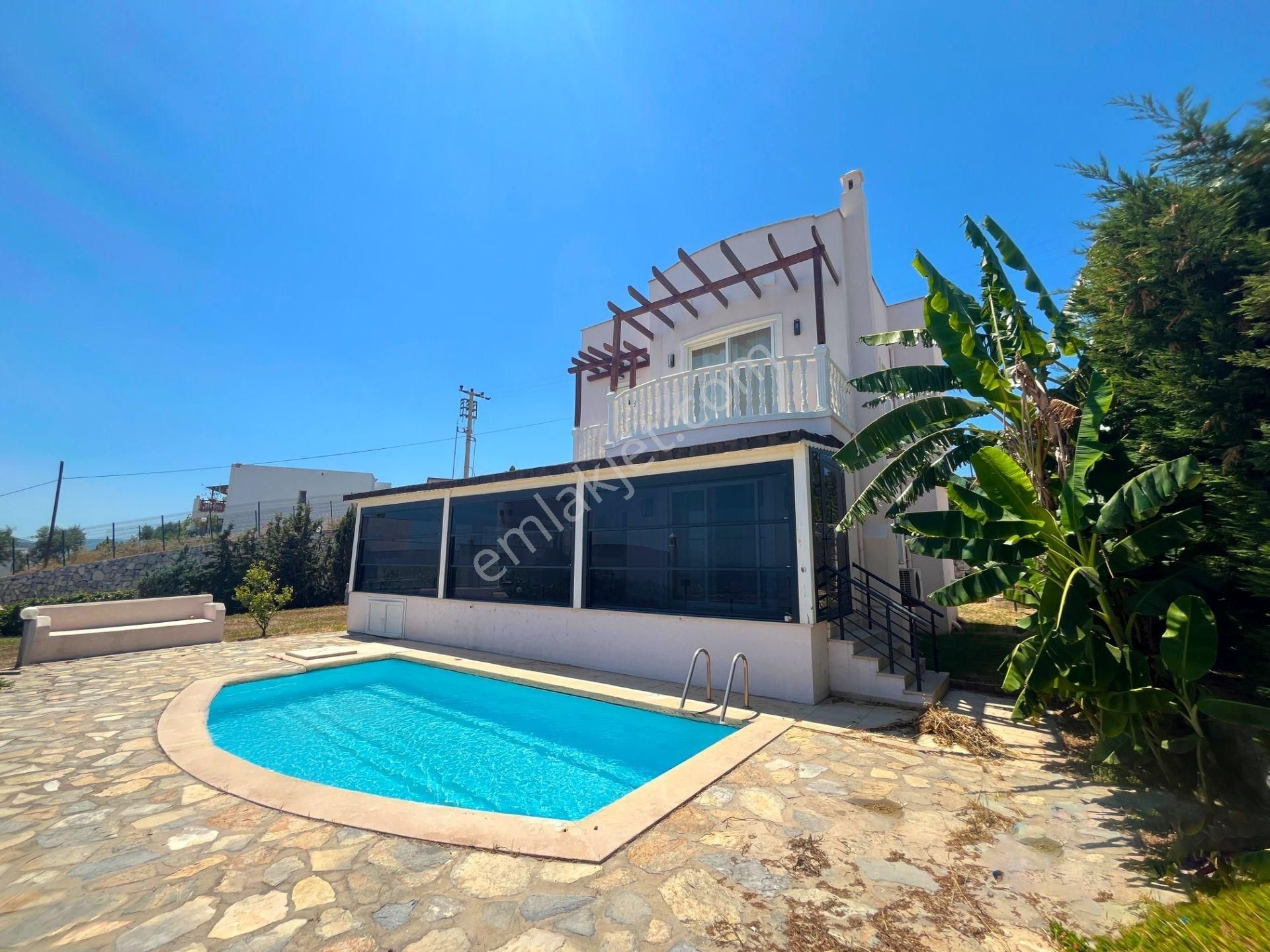 Boğaziçi'nde Müstakil Havuzlu Bahçeli Tam Müstakil Dubleks Villa - Görsel 10