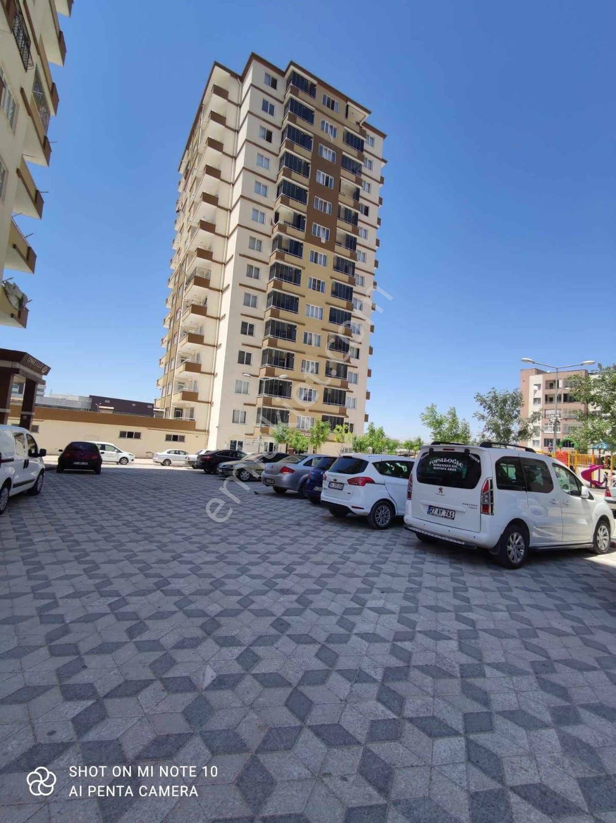 Abdulkadir Yüksel Hastanesi Karşısı 2+1 Satılık Daire
