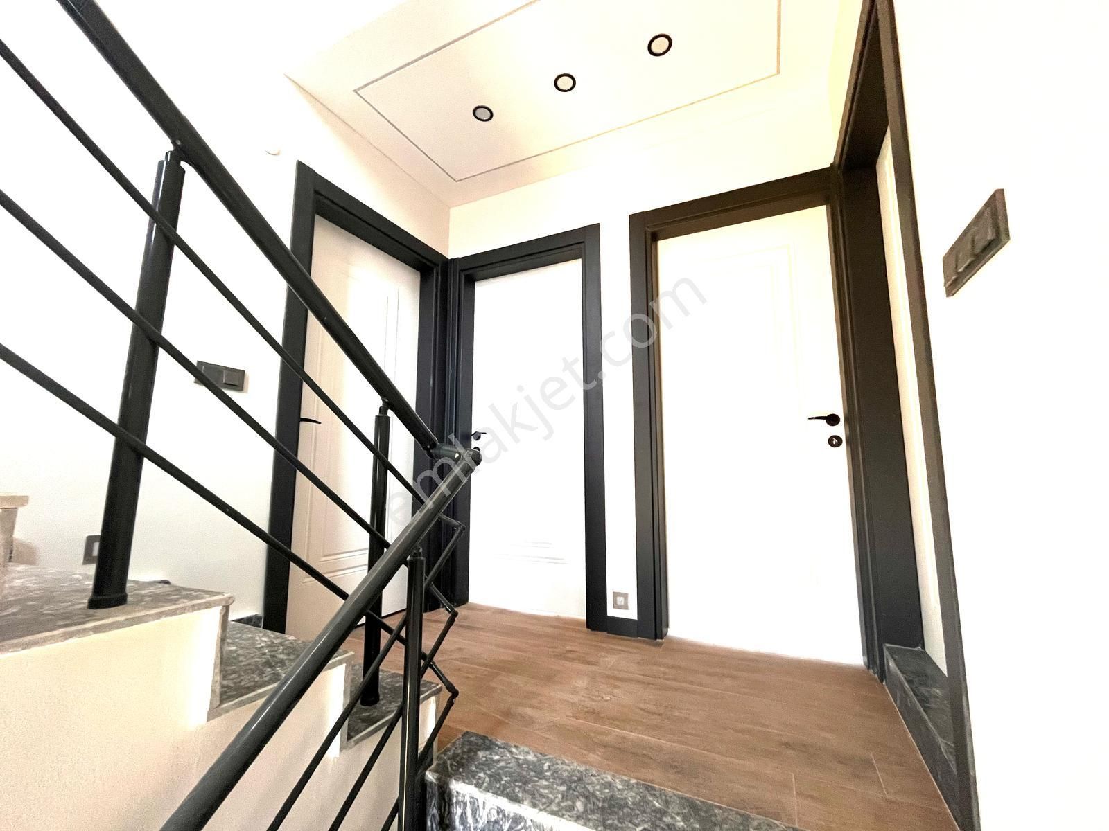 Seferihisar Atatürk Mah Tek Müstakil Deniz Manzaralı 4+1 Yazlık - Görsel 8