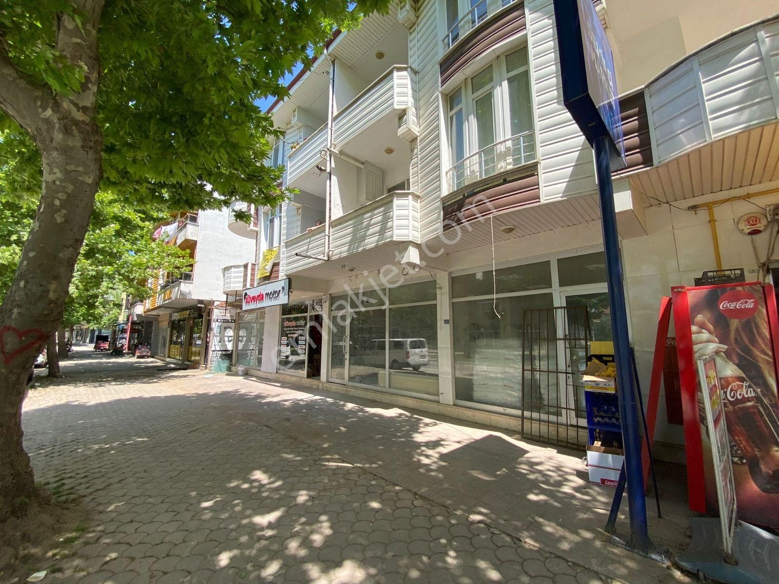 Yalı Mahallesinde , Çarşı Ve Denize Yakın Mutfak Ayrı 2+1 Daire Fırsatı!!