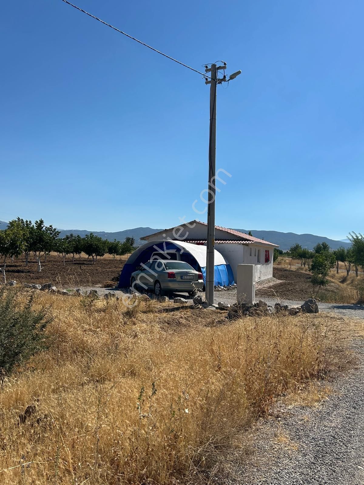 Altun’dan Satılık 6 Dönüm Ceviz Bahçesi Ve 70 M2 Ruhsatlı Ev! - Görsel 5