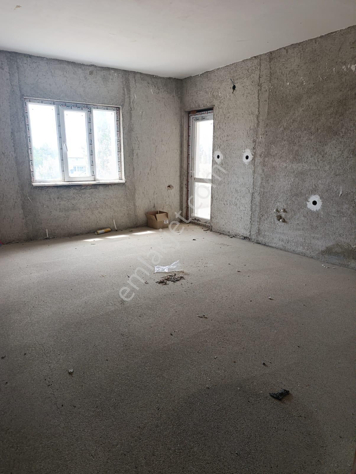 Şarkışla Hsk Rönesans Emlaktan Döllük Köyünde Bodrumlu 3 Kat Mesken İnce İşe Hazır Satılık Bina - Görsel 8