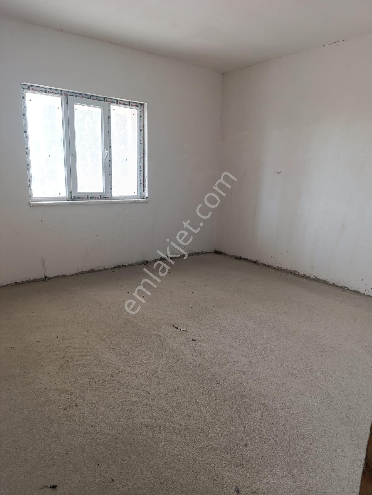 Şarkışla Hsk Rönesans Emlaktan Döllük Köyünde Bodrumlu 3 Kat Mesken İnce İşe Hazır Satılık Bina - Görsel 14