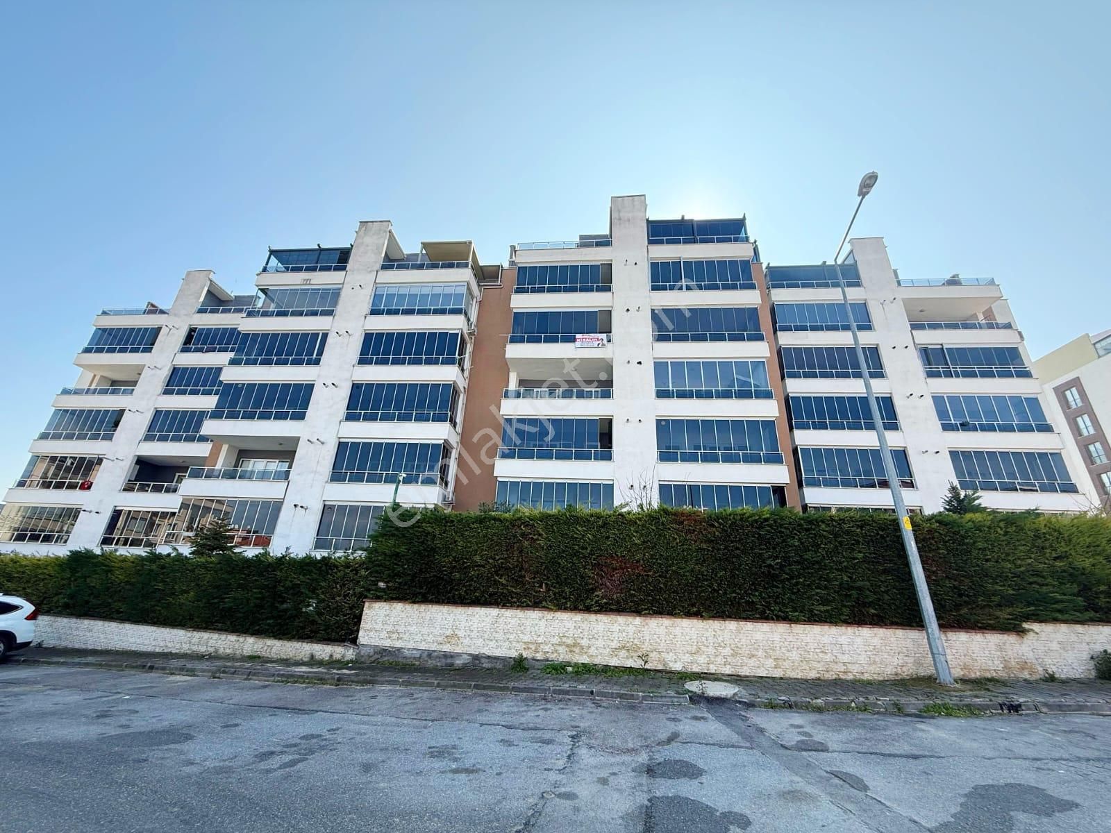 Güzelyalı Eğitim Mah. Melisa Rezidans'ta 2+1 Eșyalı Kiralık Daire