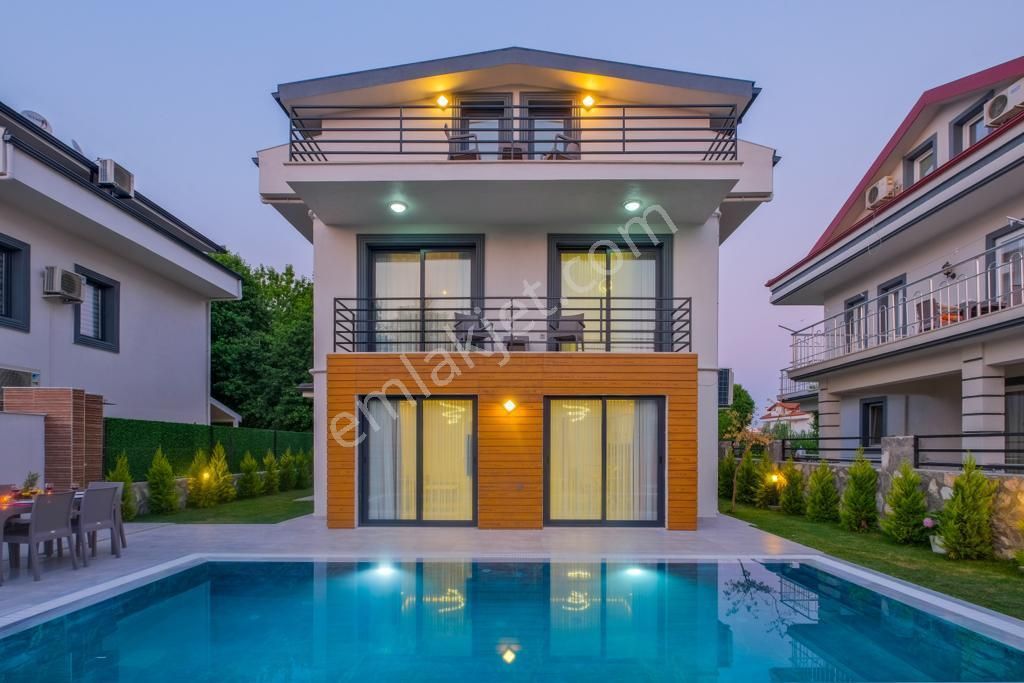 Goldhouse Dan Satılık Plaja Yürüme Mesafesinde Müstakil 4+1 Villa - Görsel 3