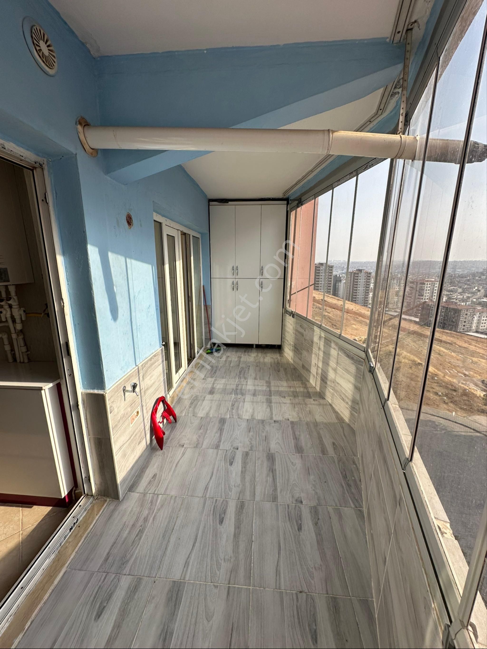 Kareden Seyrantepe Bim Market Karşısı Satılık Boş 2+1 Daire