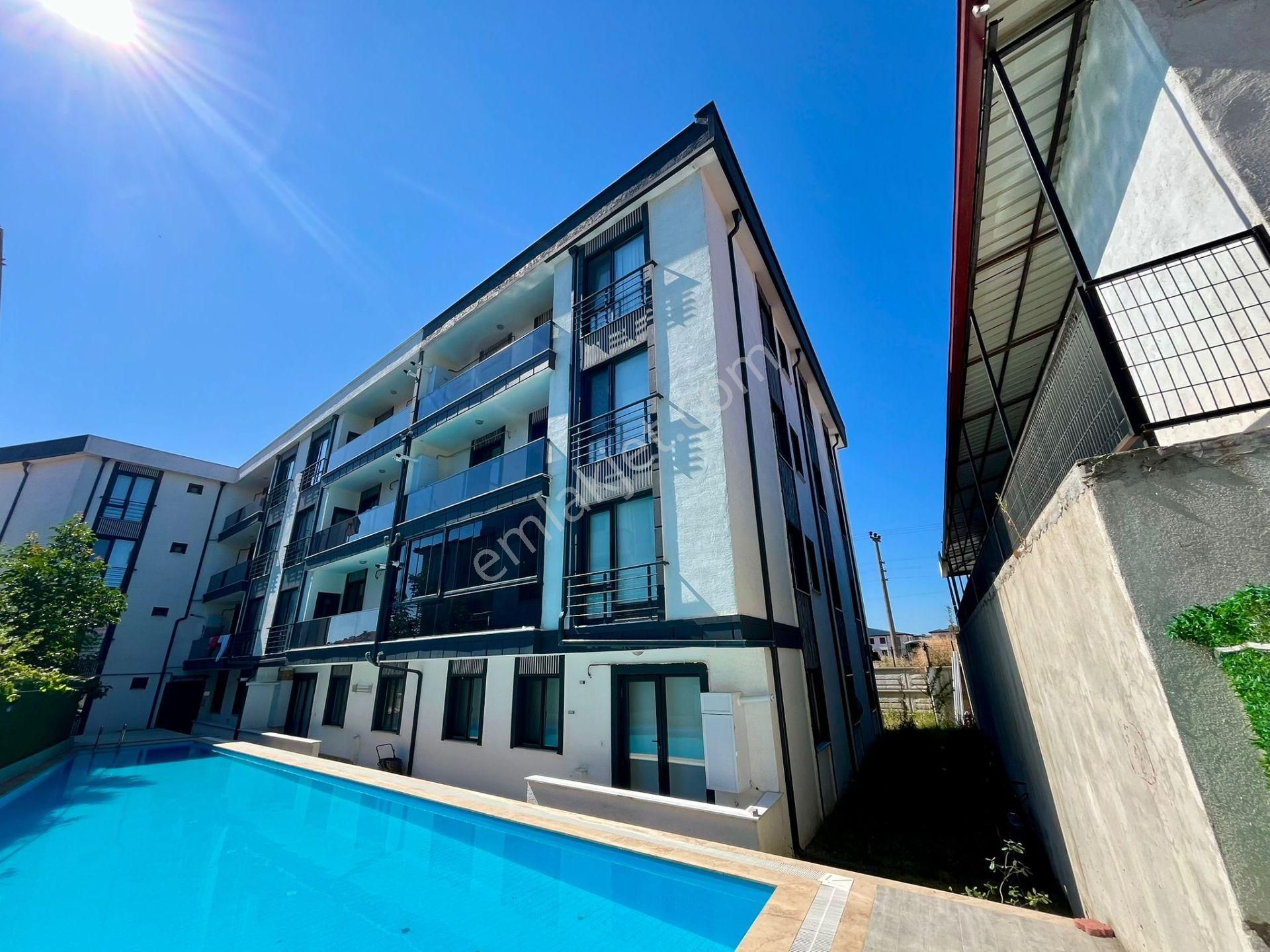 Havuzlu, Asansörlü Site'de 2+1 Sıfır Daire Fırsatı !!