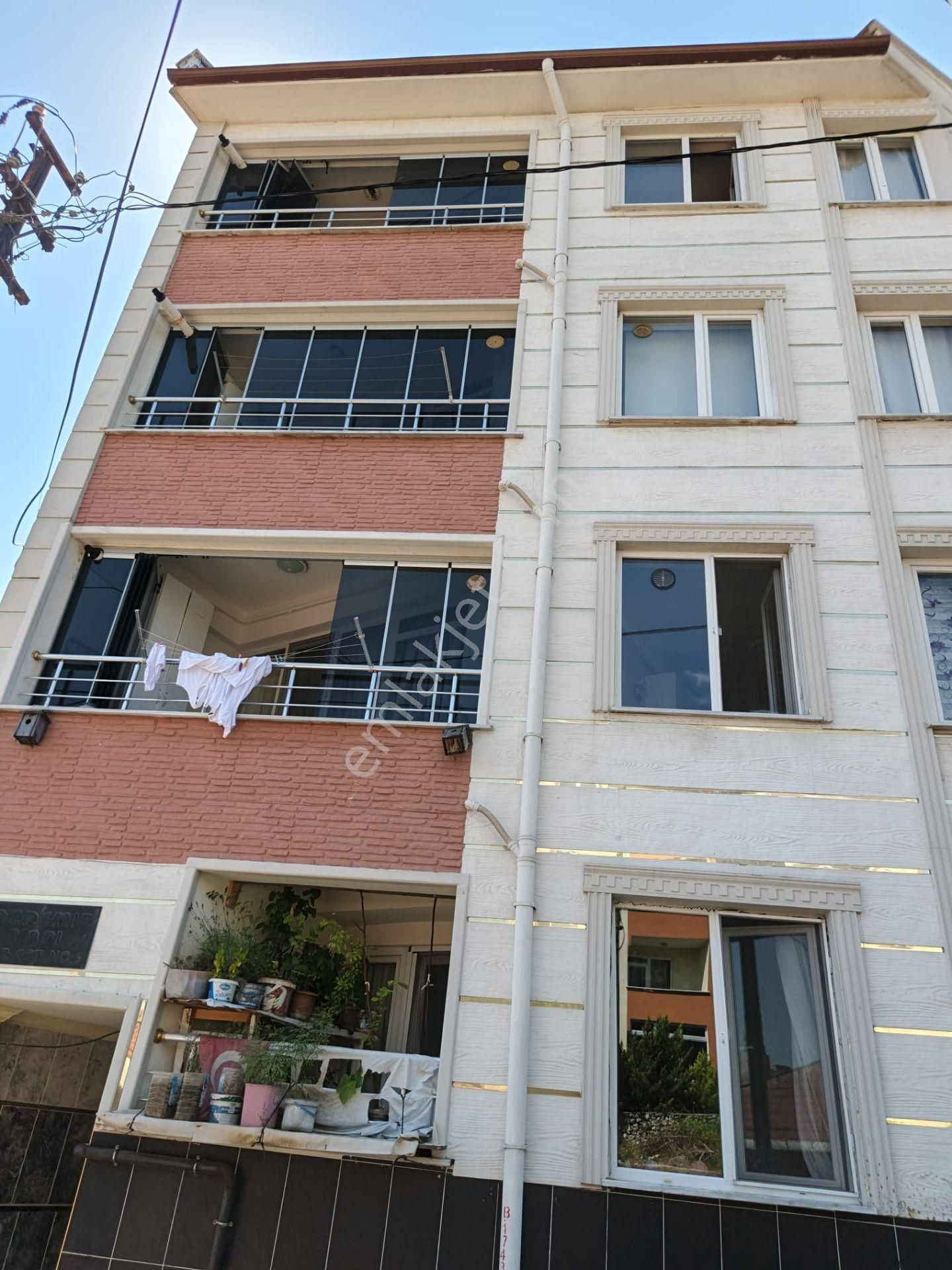 Newcıty Emlaktan Karacaibrahimde Kiralık Eşyalı 2+1 Daire