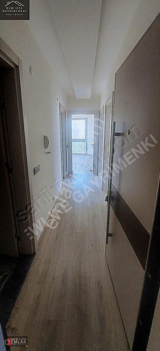 Kuşadasında Ege Mah Cadde Üzerinde Satılık 2+1 Daire - Görsel 9