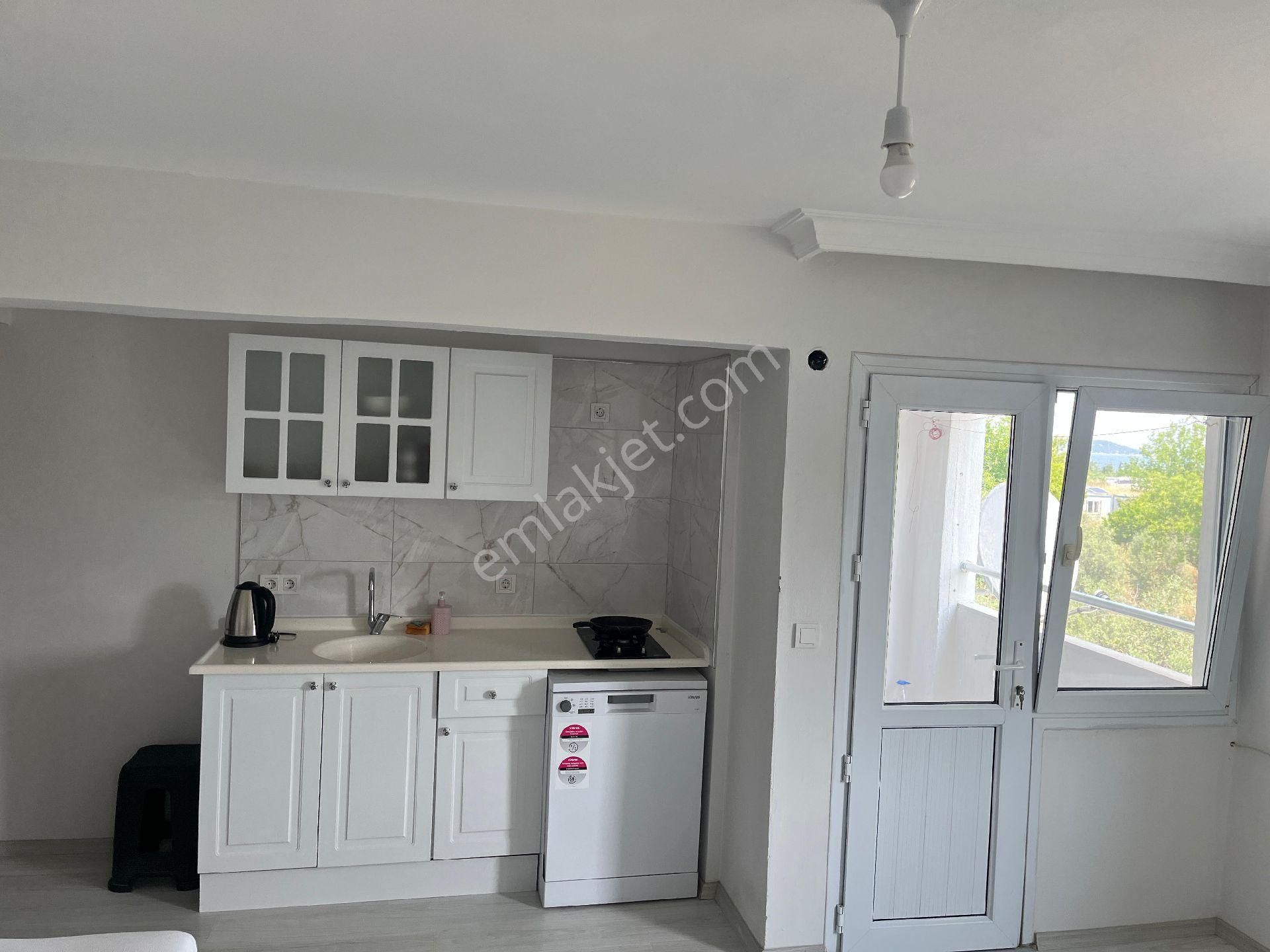 Urla İskele'de Eşyalı Kiralık 1+1 Daire