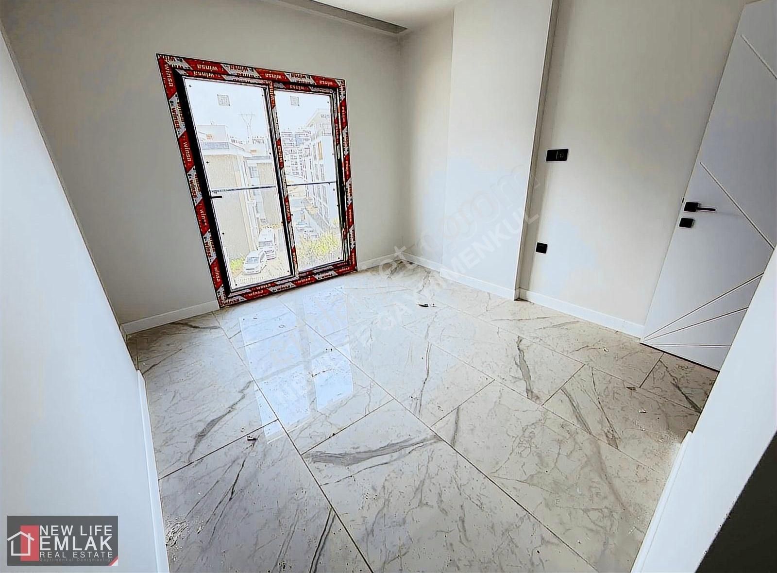 Kuşadası Merkezde Acil Satılık Havuzlu Sitede Daire - Görsel 8