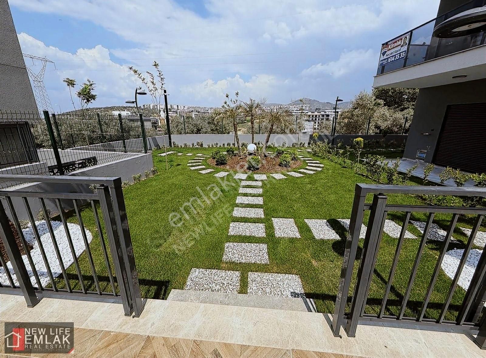 Kuşadası Merkezde Acil Satılık Havuzlu Sitede Daire - Görsel 14