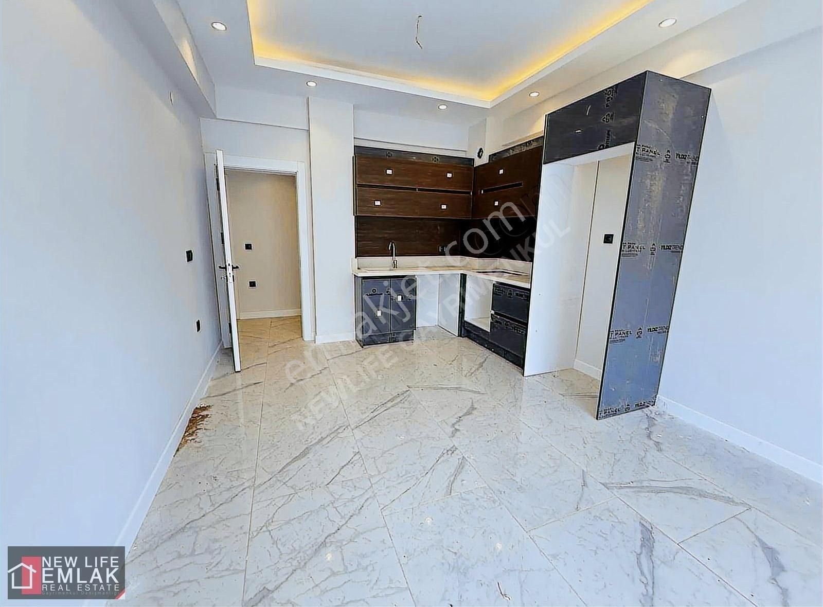 Kuşadası Merkezde Acil Satılık Havuzlu Sitede Daire - Görsel 13