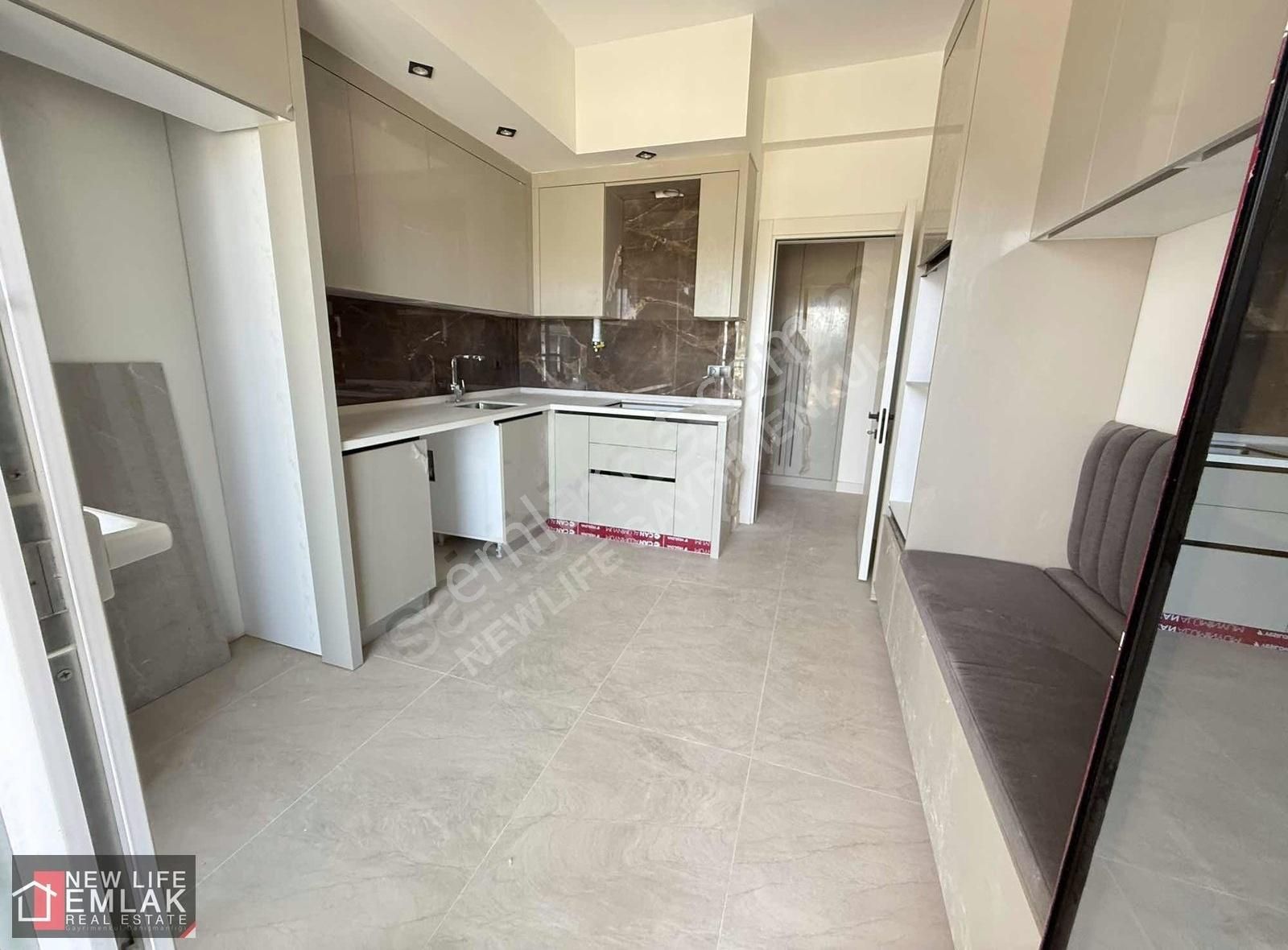 Kuşadasında Havuzlu Asansörlü Sitede Satılık 3+1 Daire - Görsel 15