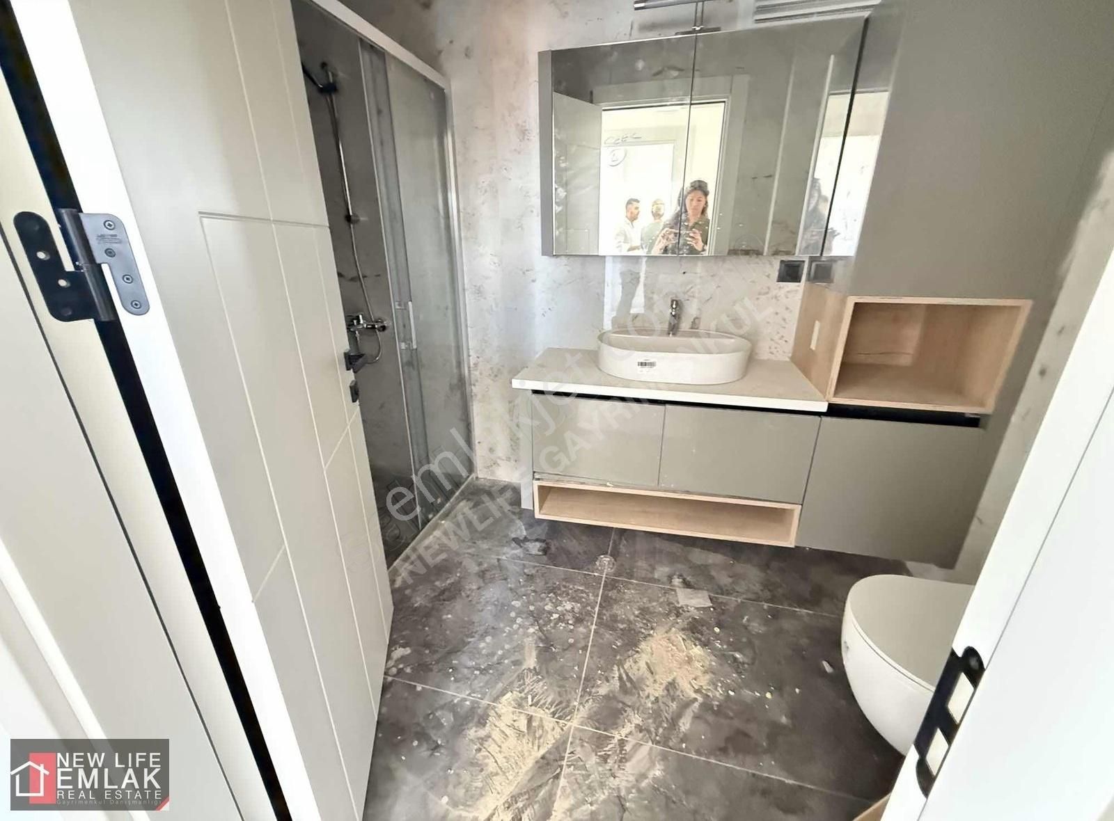 Kuşadasında Havuzlu Asansörlü Sitede Satılık 3+1 Daire - Görsel 31