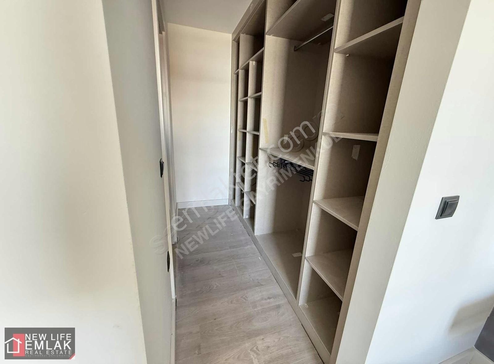 Kuşadasında Havuzlu Asansörlü Sitede Satılık 3+1 Daire - Görsel 21